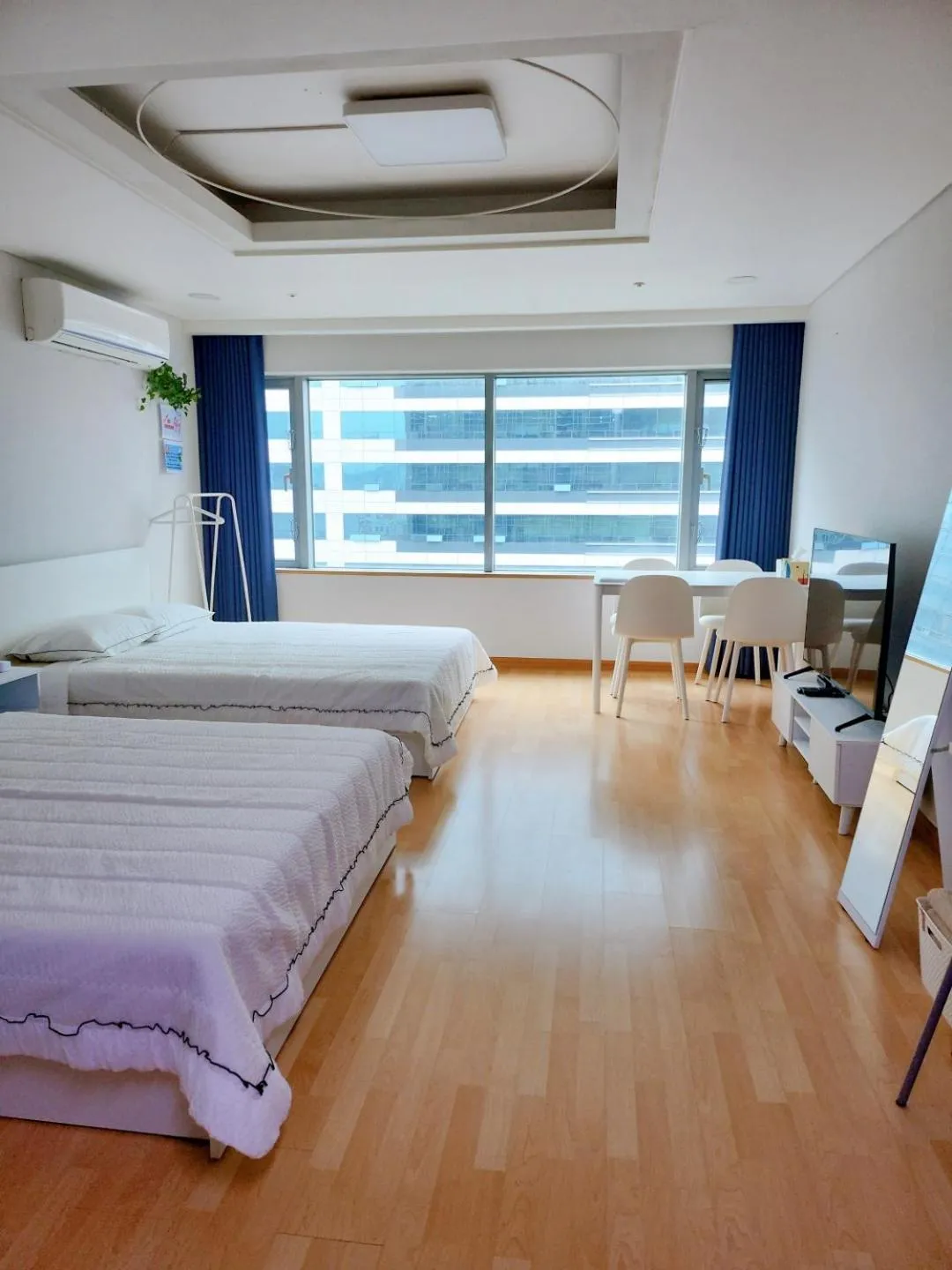 Photo of the whole room, Bed in Hongdae Cleanhouse