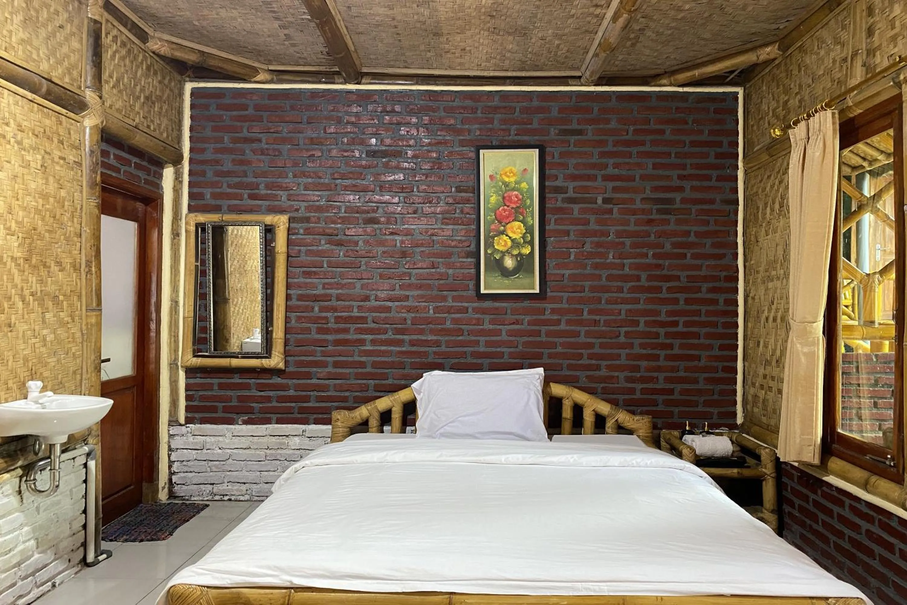 Bed in Puncak Darajat Highland