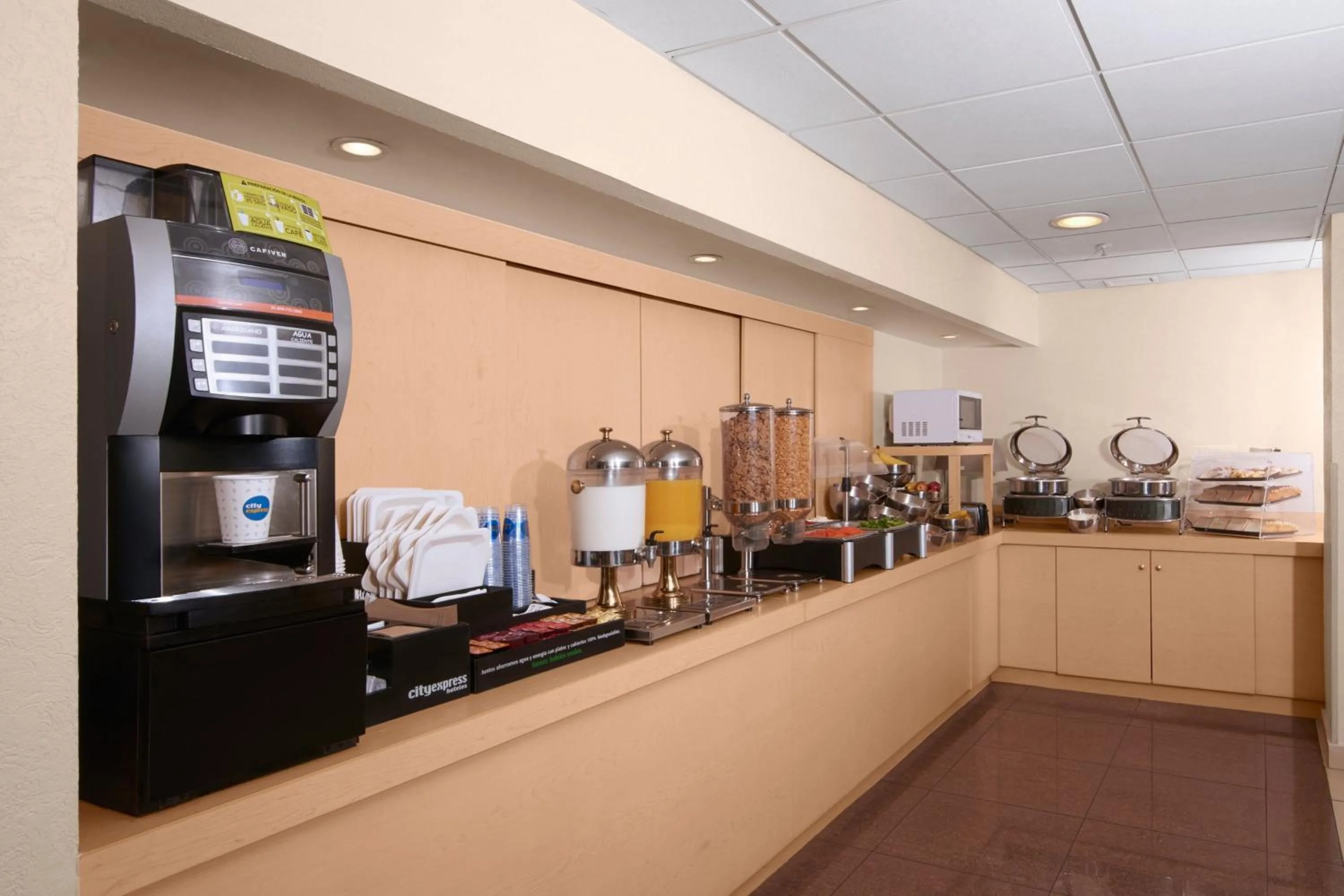 Breakfast in City Express by Marriott Apizaco