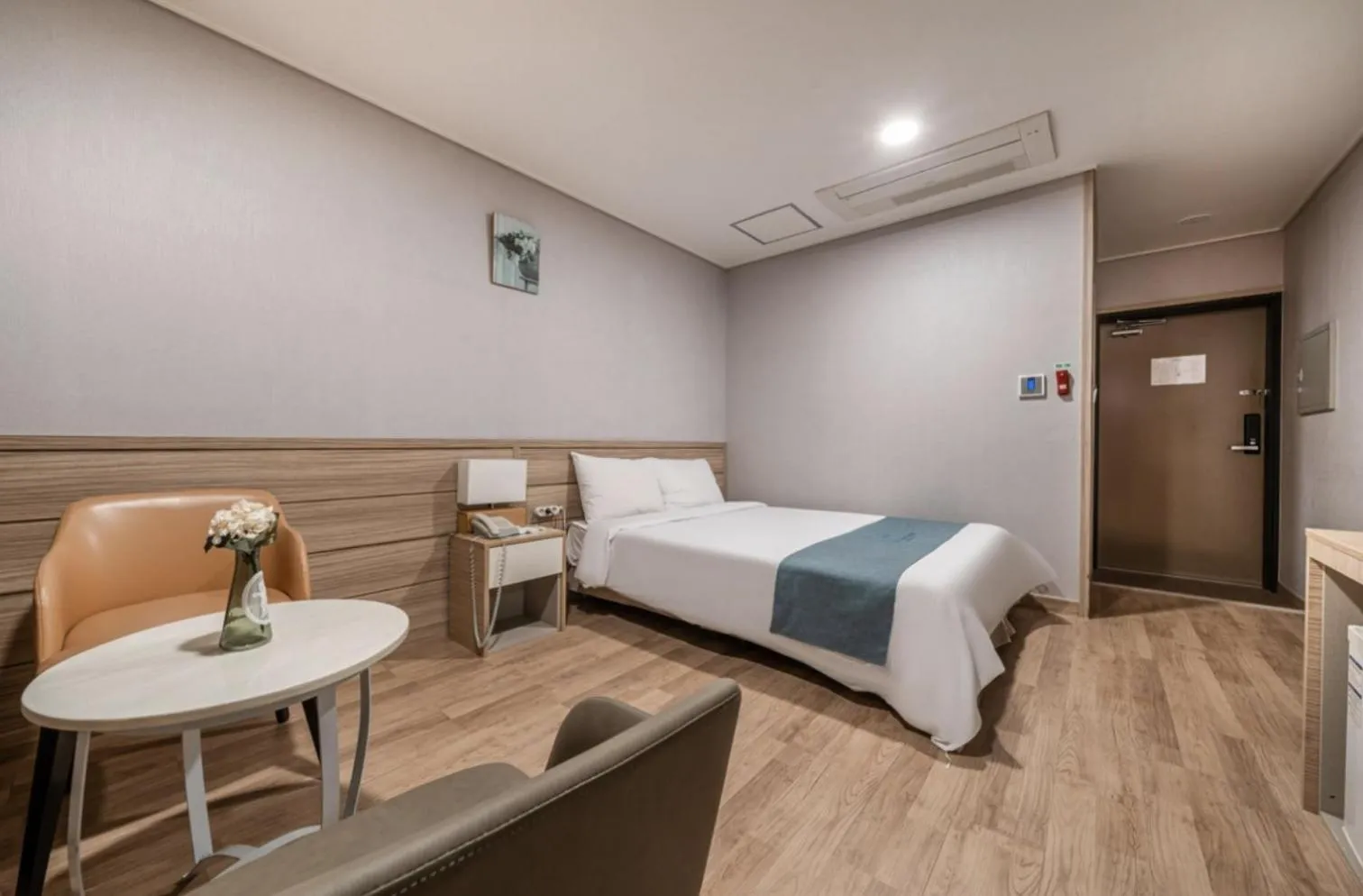 Bed in Blue Mountain Hotel