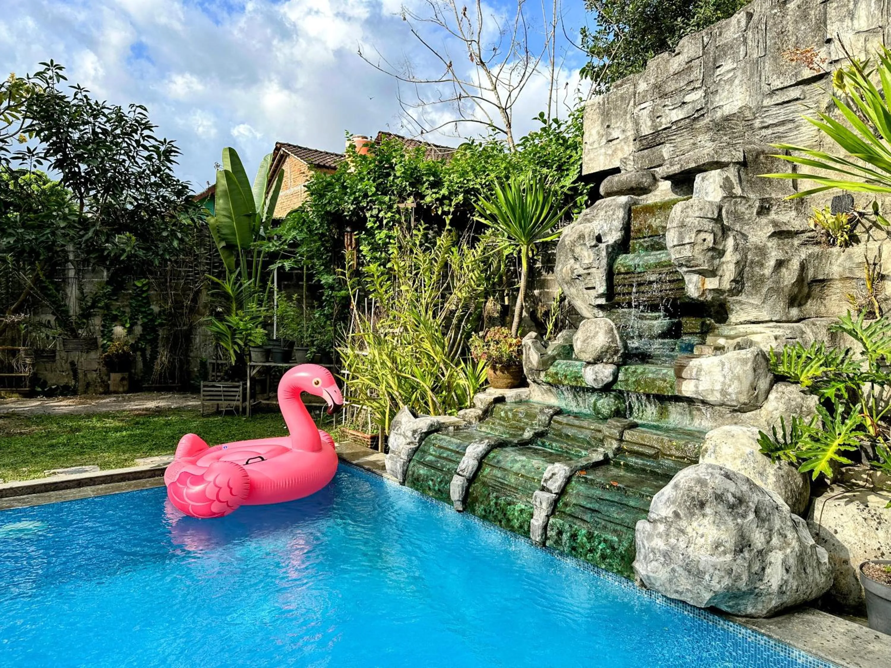 Swimming pool in Mangkoe Ndoro Kostel