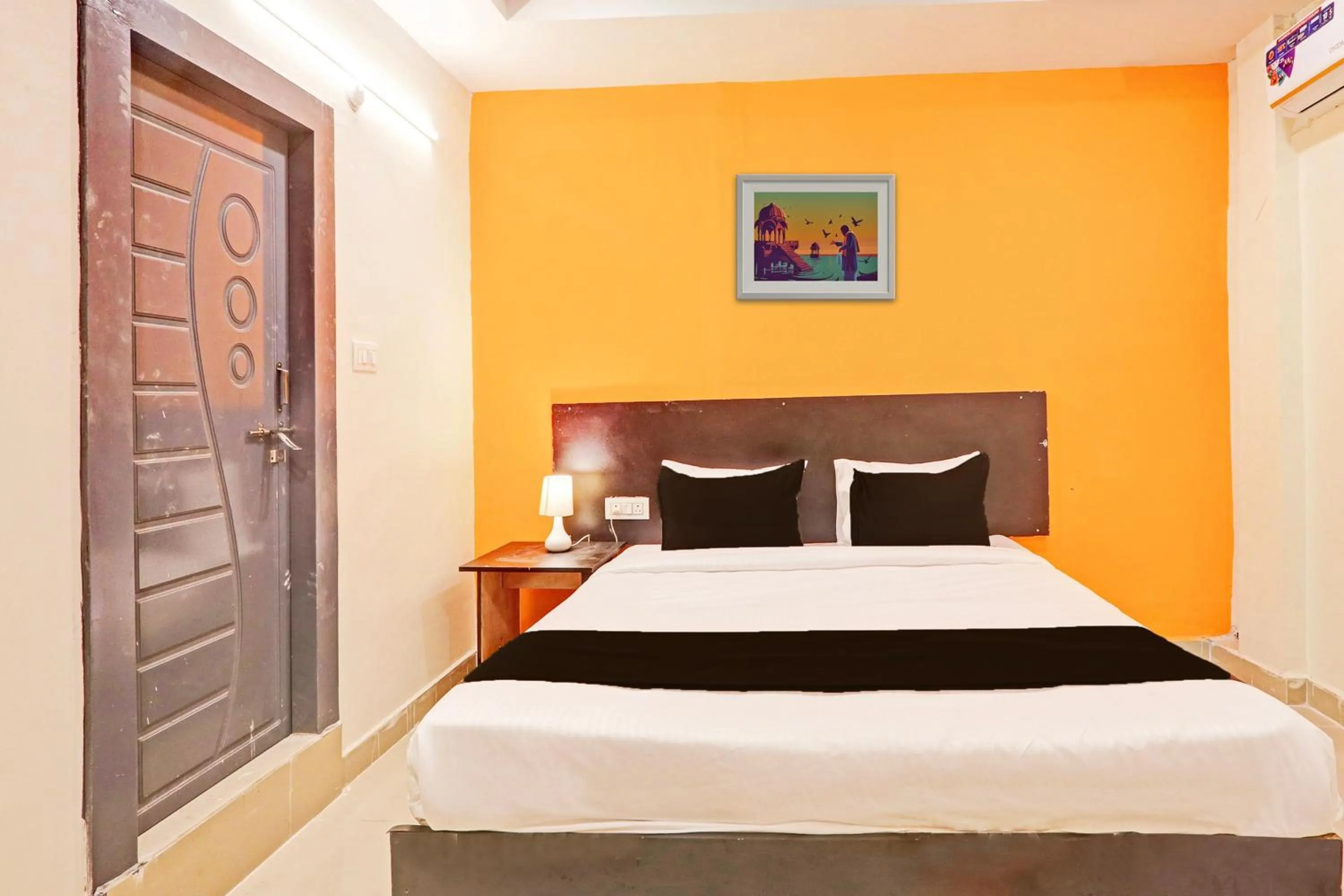 Bedroom, Bed in Super Hotel O M&N Grand