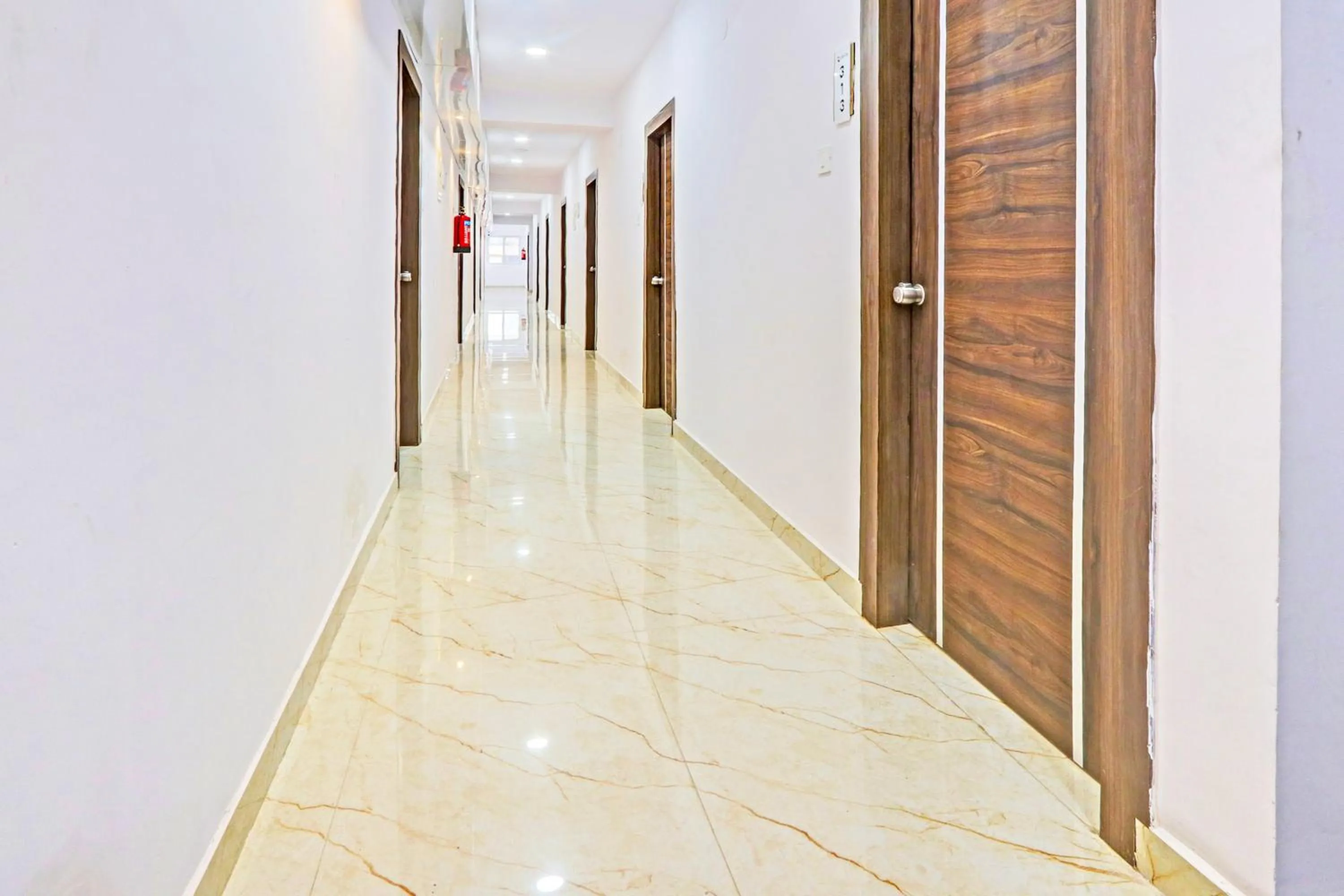 Lobby or reception in Super Townhouse QUALIA ELITE S R NAGAR