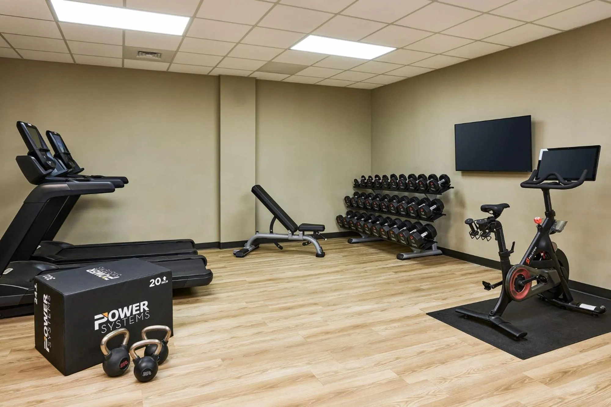 Fitness centre/facilities in St James Hotel Selma