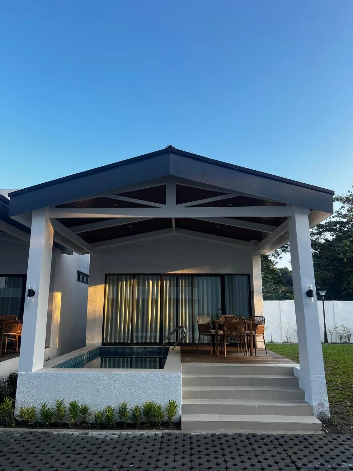 Hudor Resort - Bauang, La Union