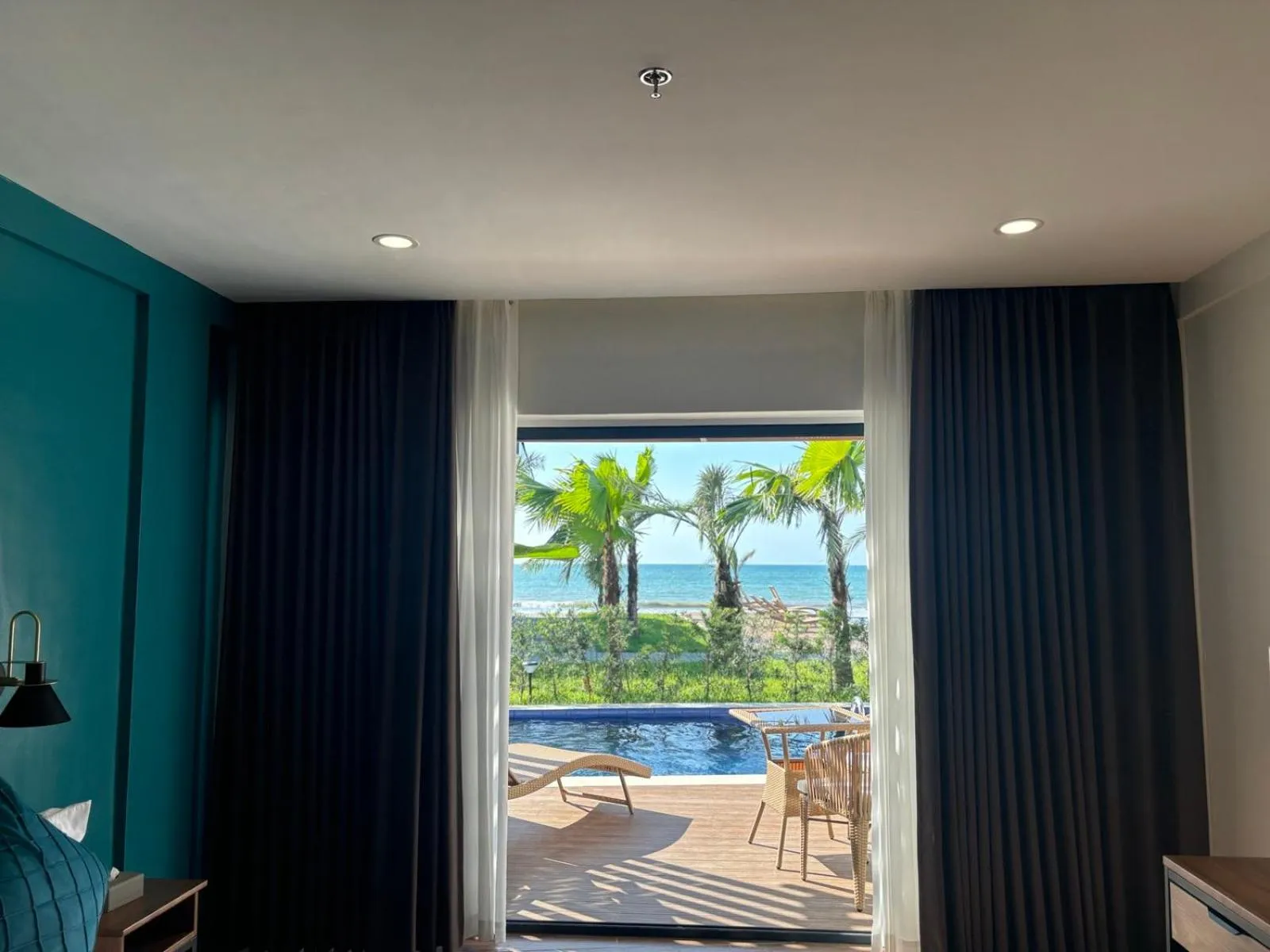 Hudor Resort - Bauang, La Union