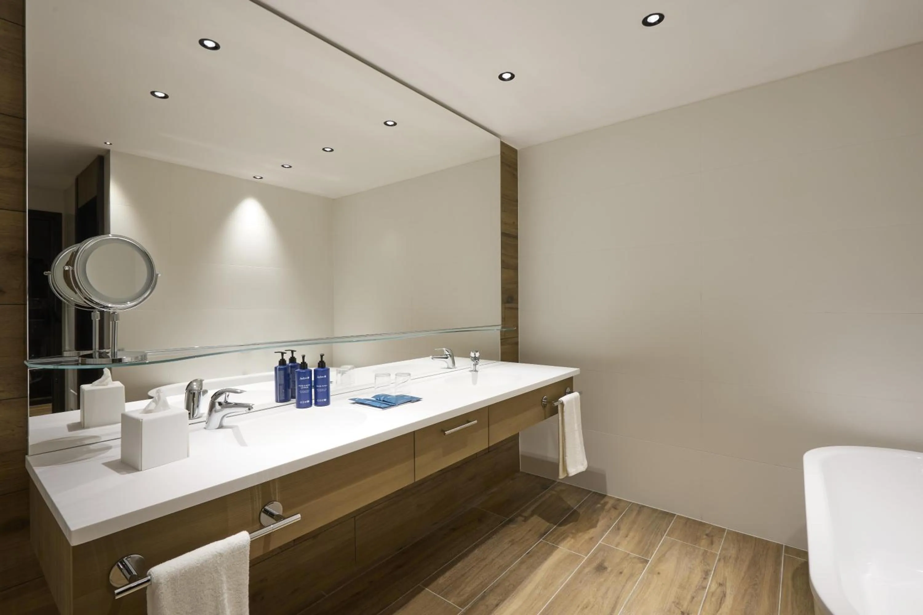 Bathroom in Radisson Blu Hotel, Bergamo ChorusLife