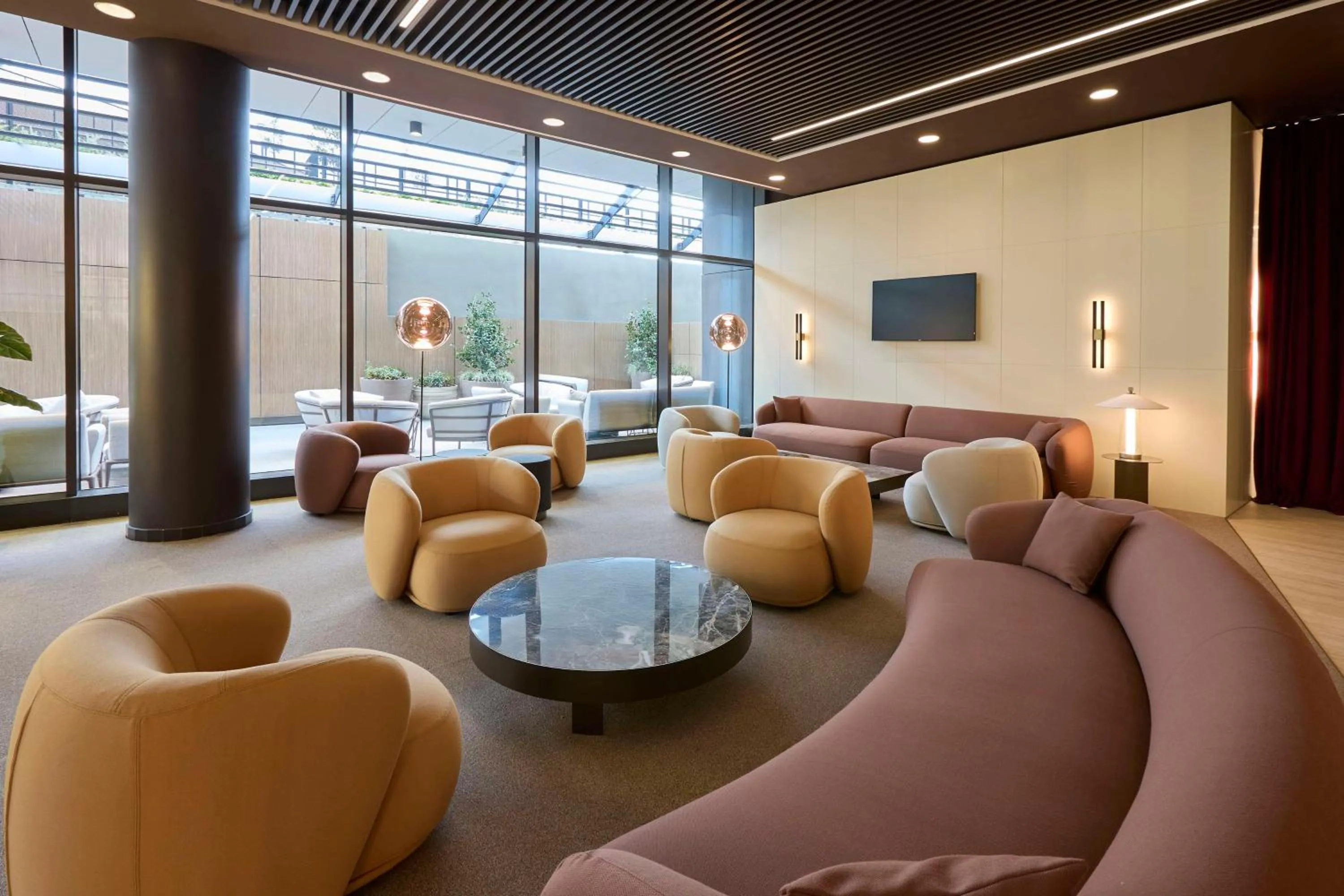 Lobby or reception in Radisson Blu Hotel, Bergamo ChorusLife