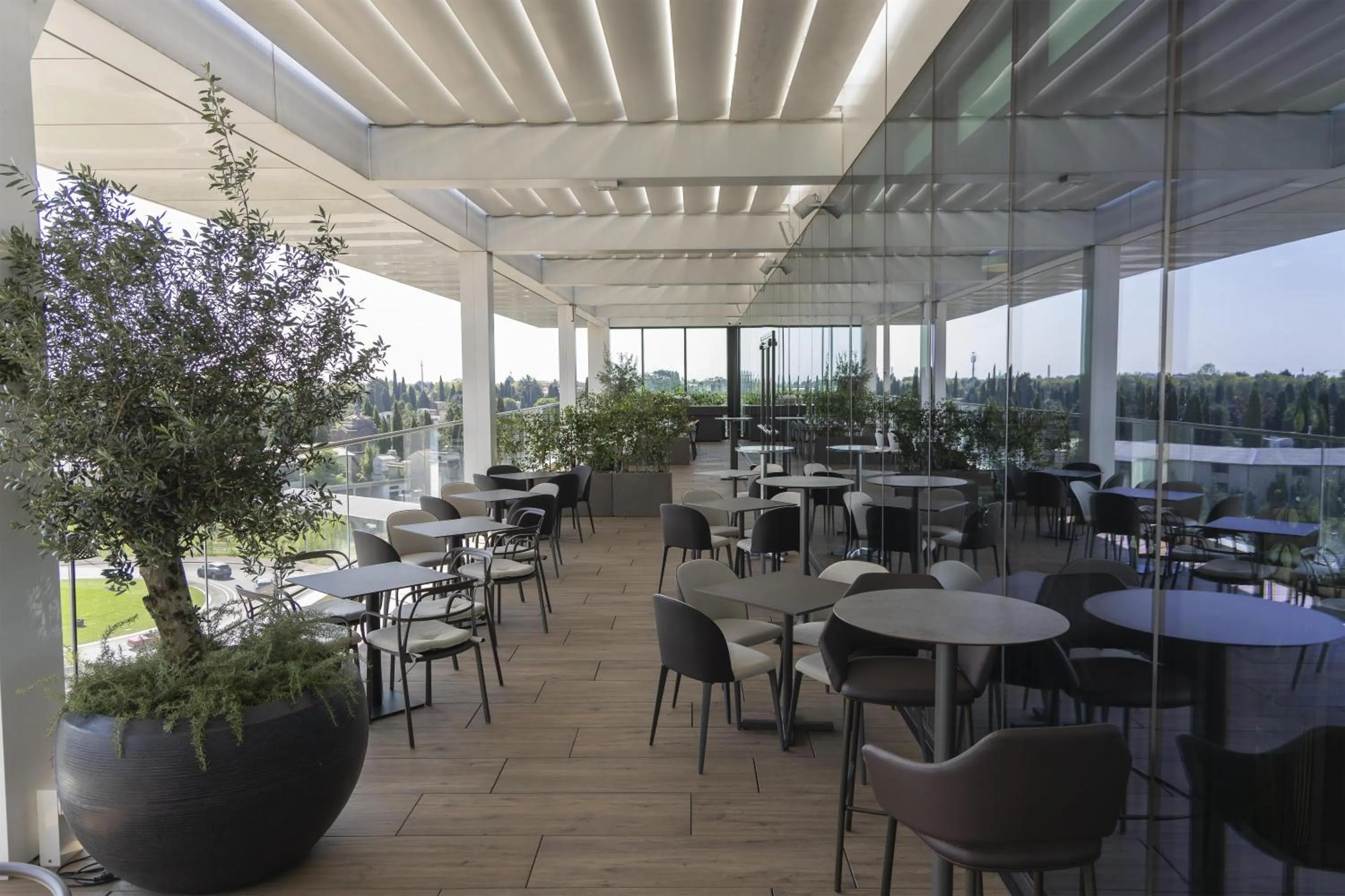 Restaurant/places to eat in Radisson Blu Hotel, Bergamo ChorusLife