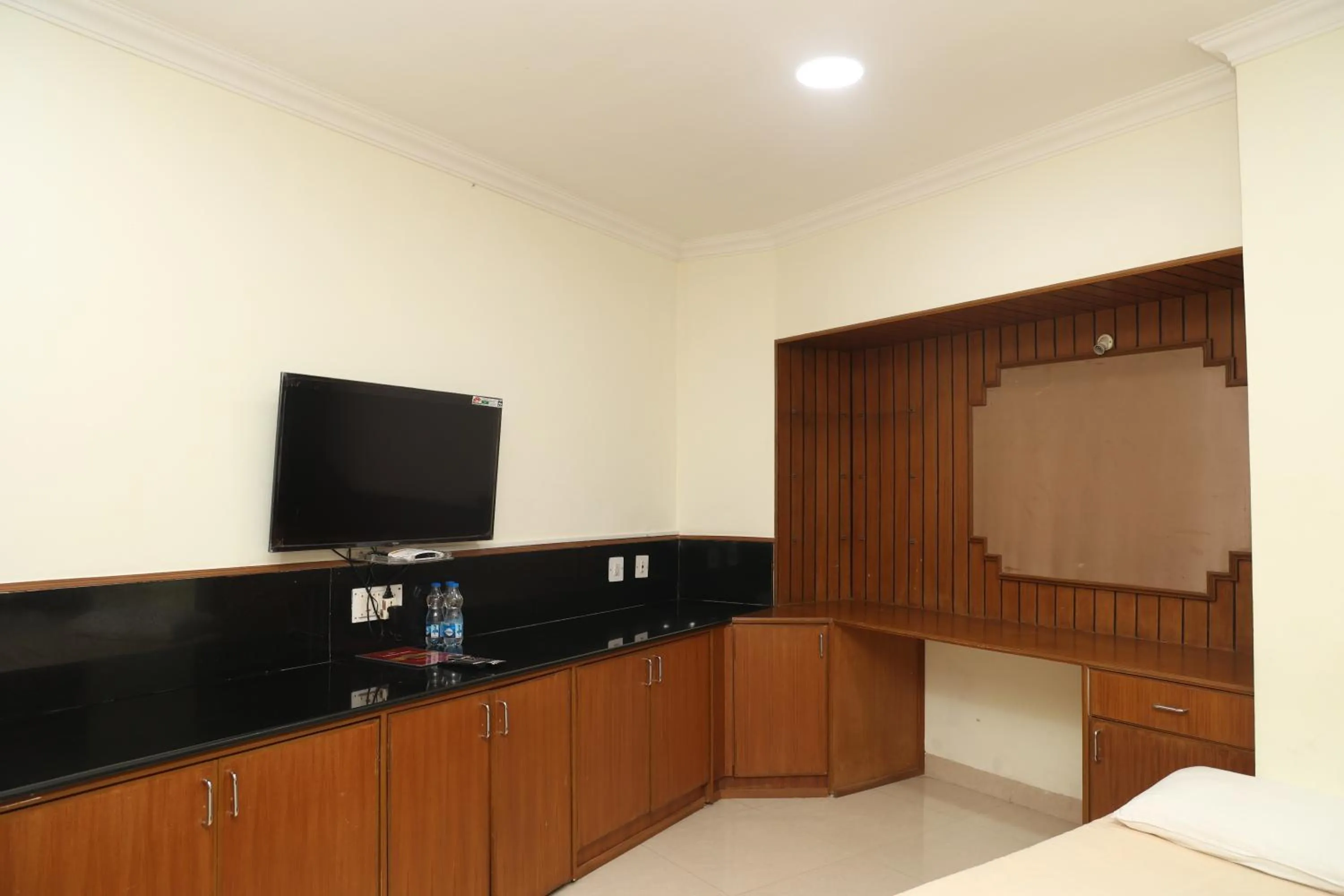 wardrobe in Sri Kamalanivas