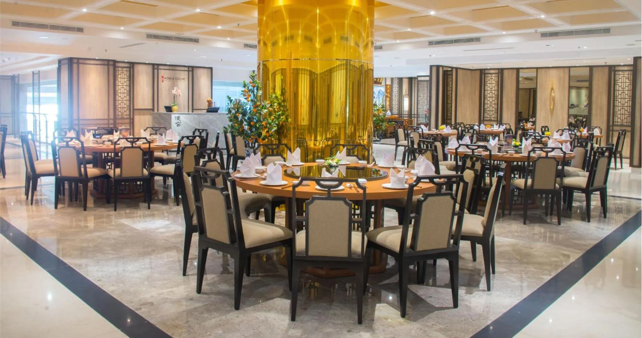 Restaurant/places to eat in Gumaya Tower Hotel