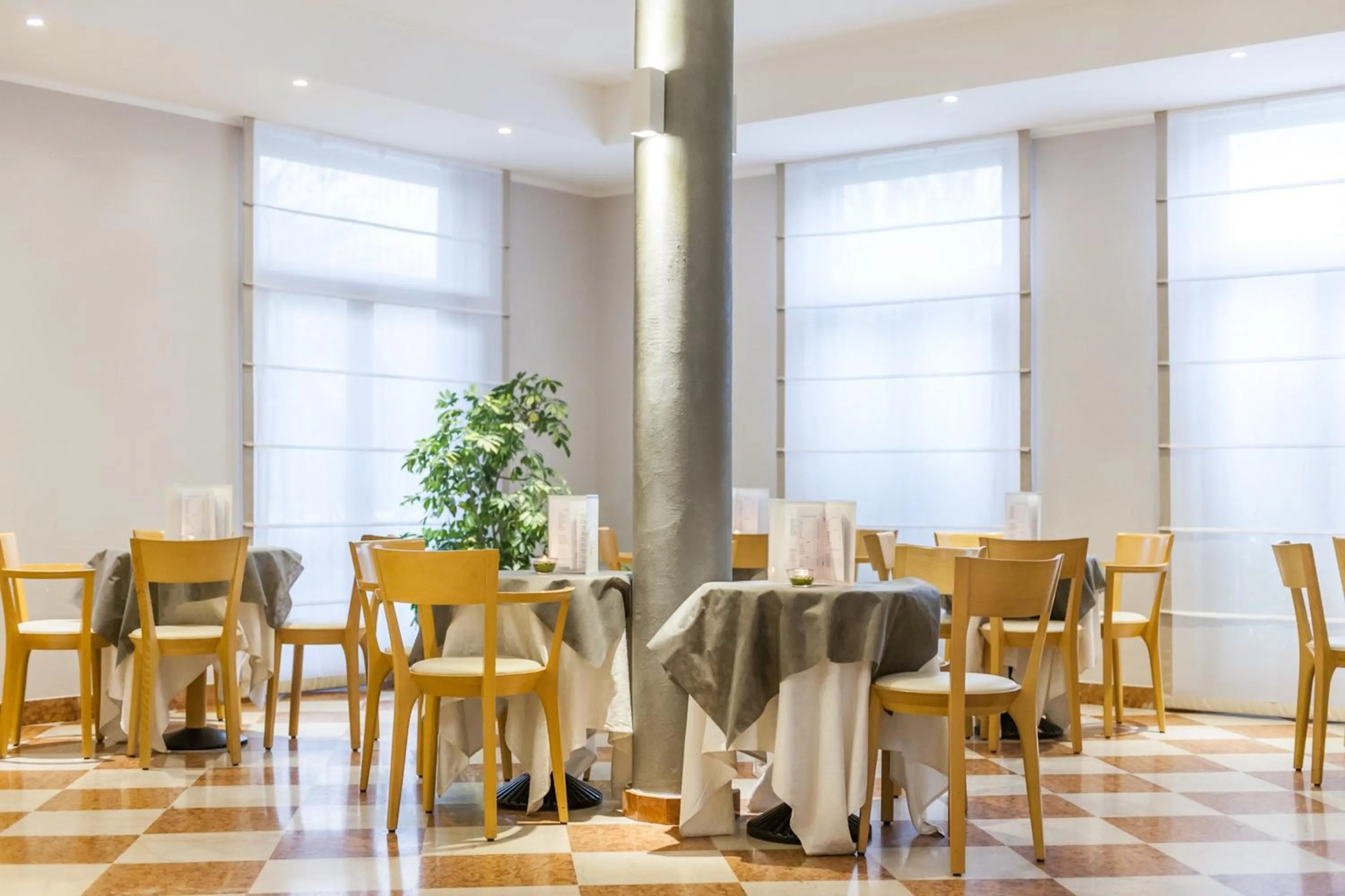 Lounge or bar in Club Hotel e Residence La Vela