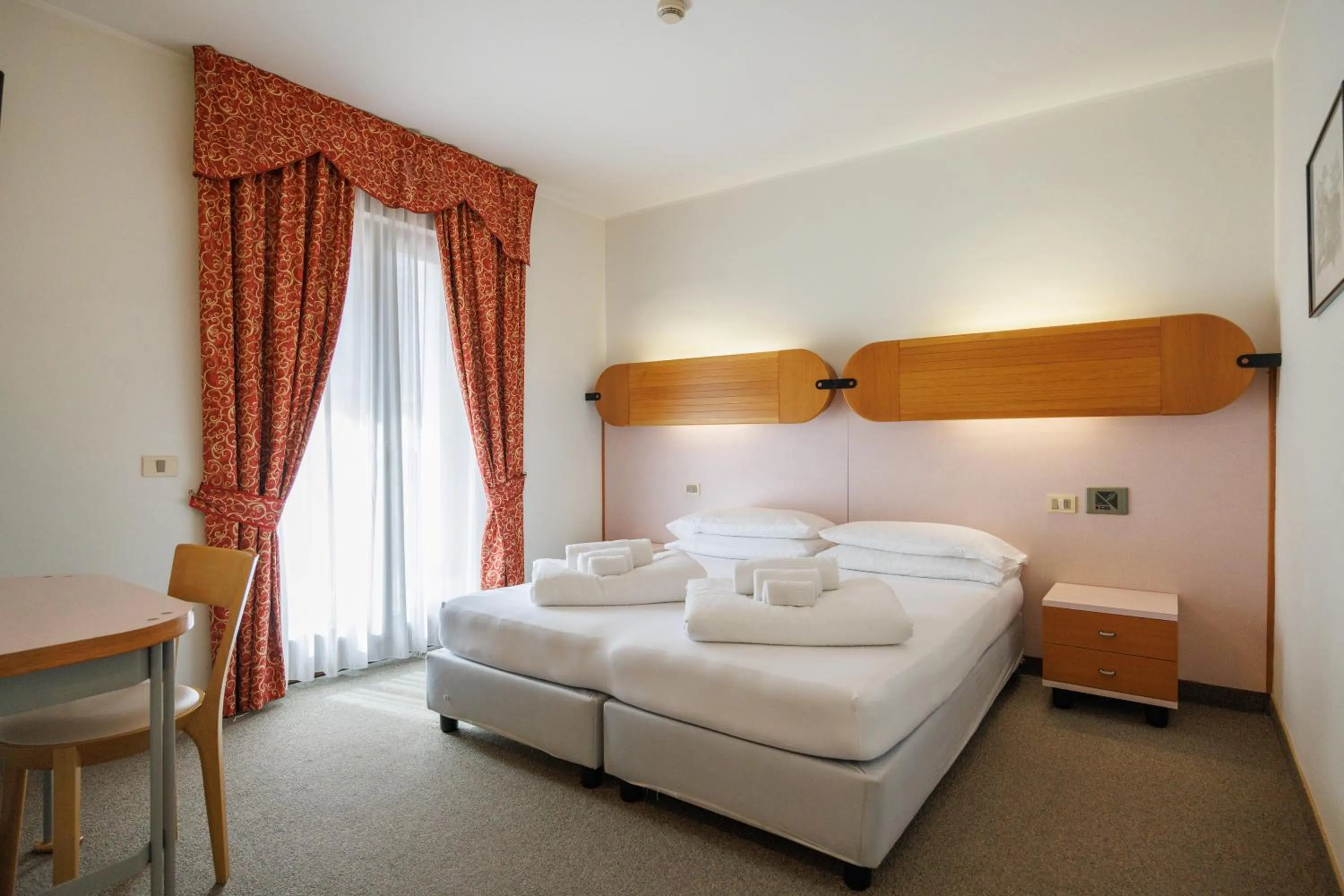 Bed in Club Hotel e Residence La Vela