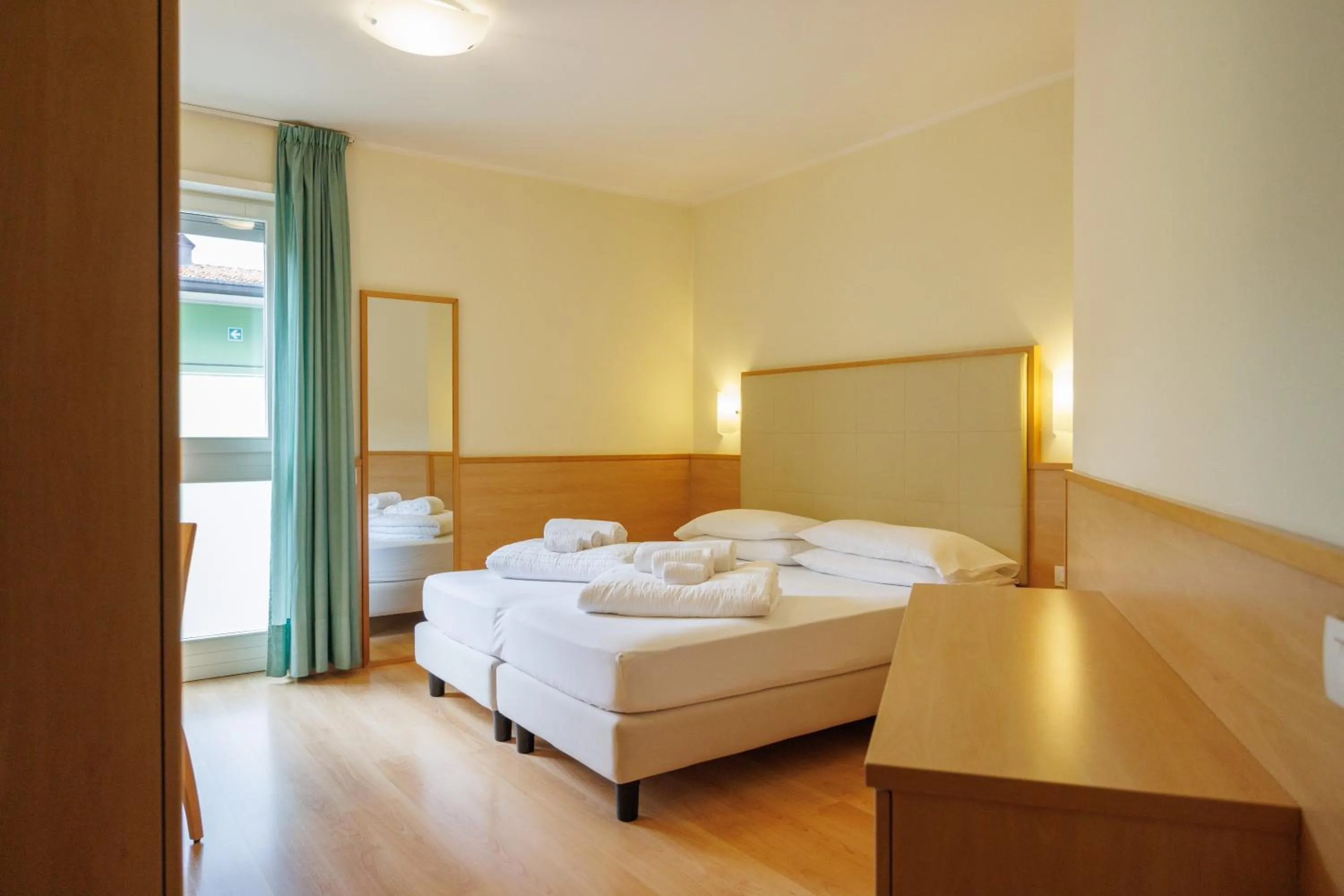 Bed in Club Hotel e Residence La Vela