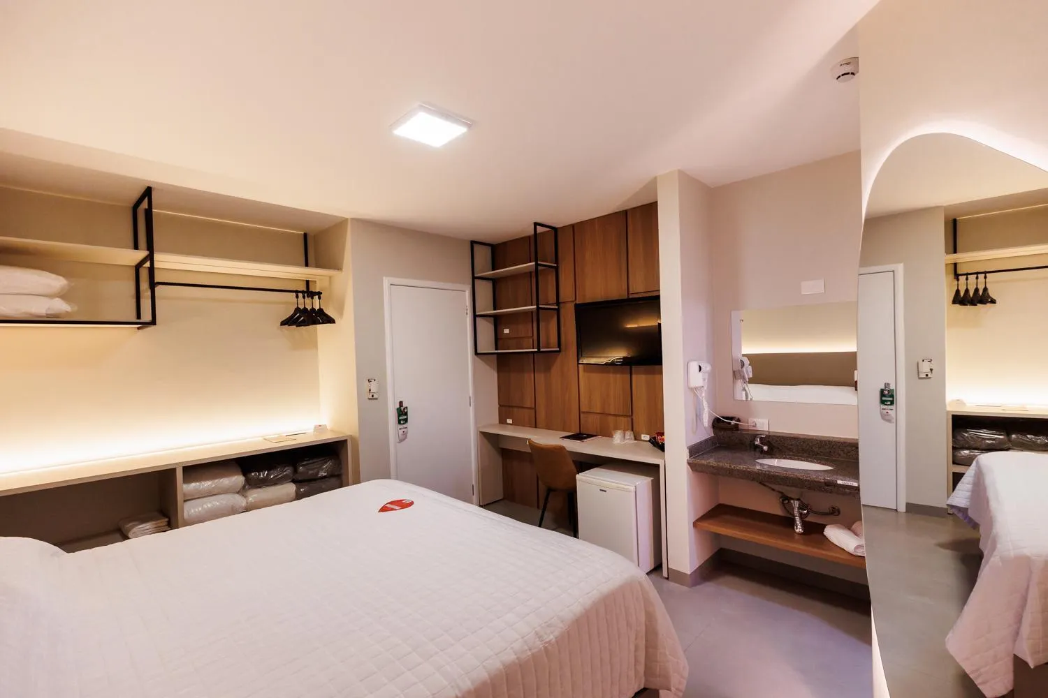 Bedroom, Bed in Tonello Business Hotel