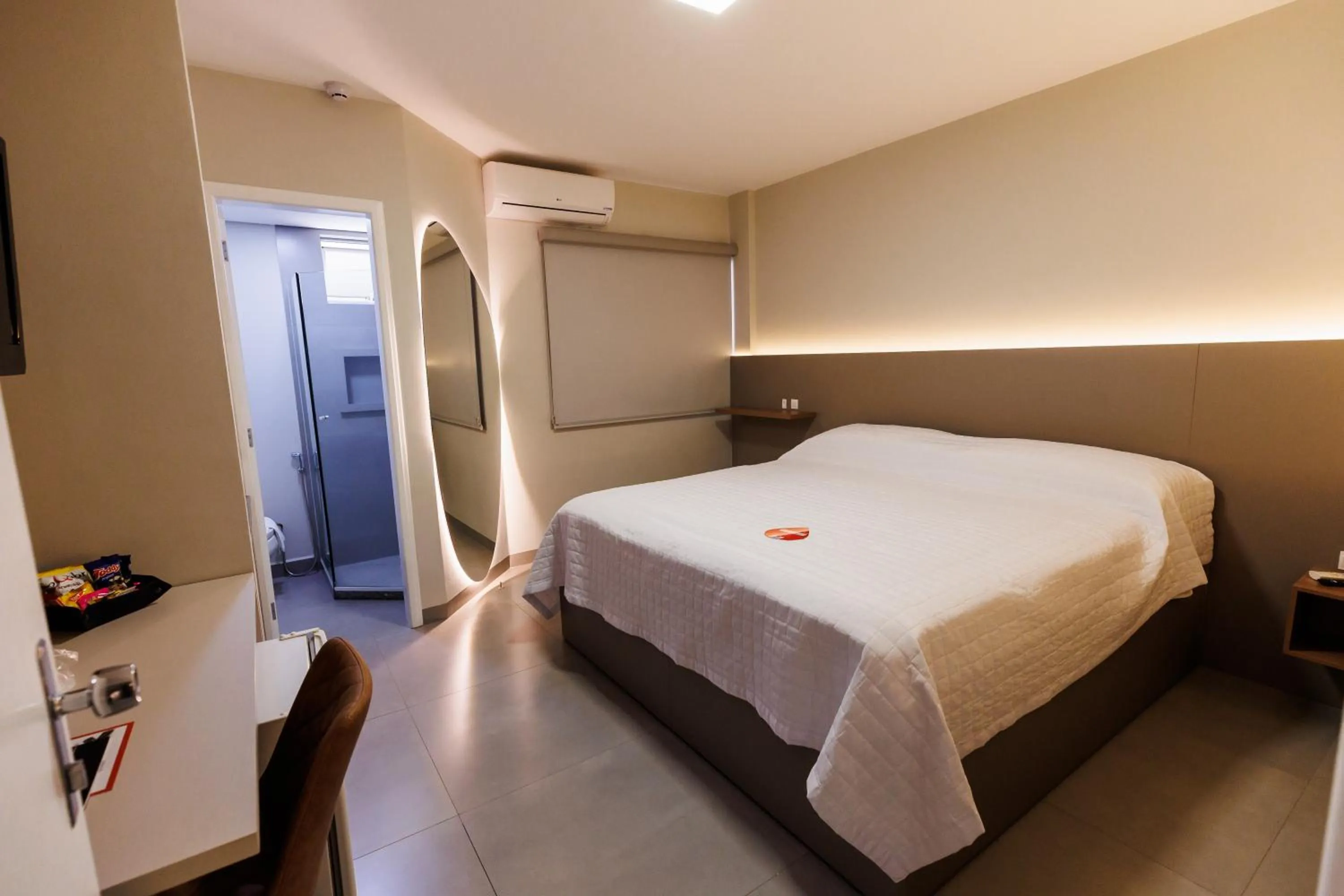 Bedroom, Bed in Tonello Business Hotel