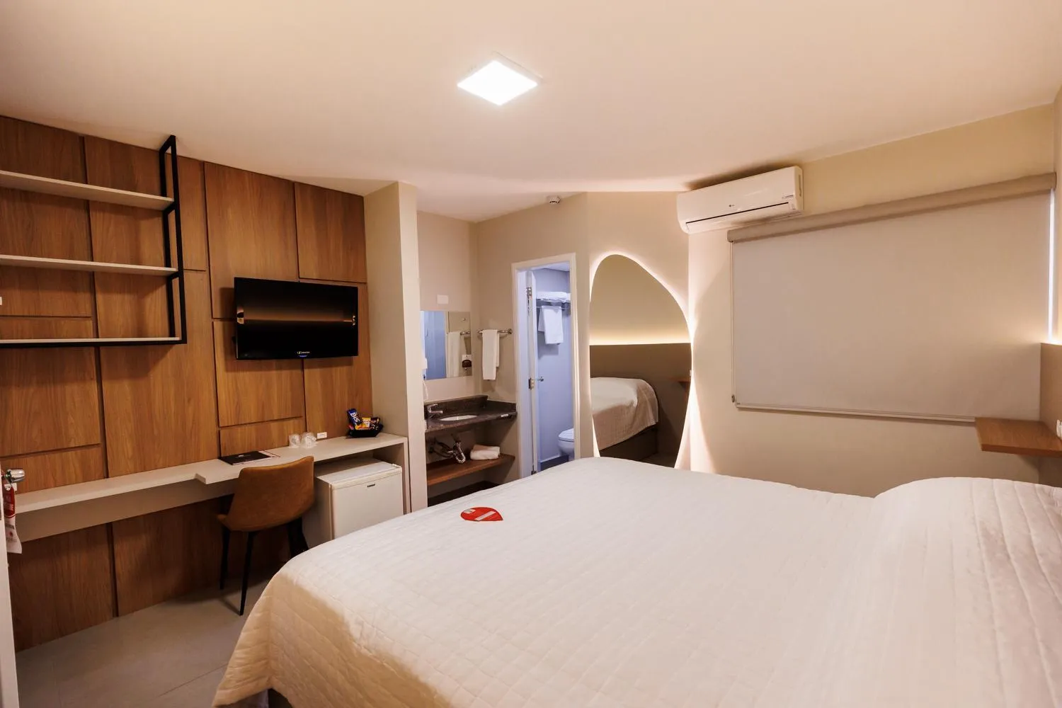 Bedroom, Bed in Tonello Business Hotel