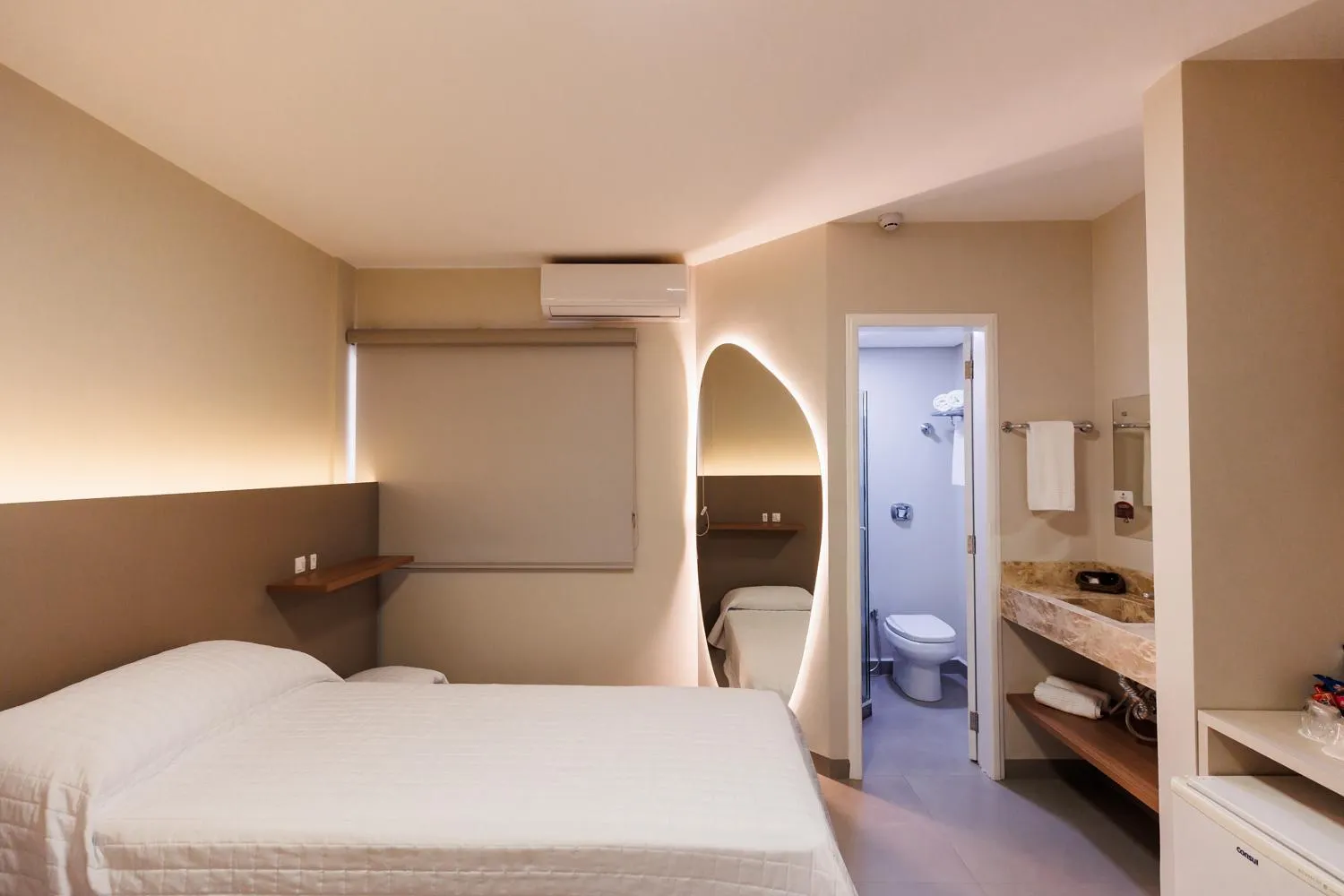 Bedroom, Bed in Tonello Business Hotel