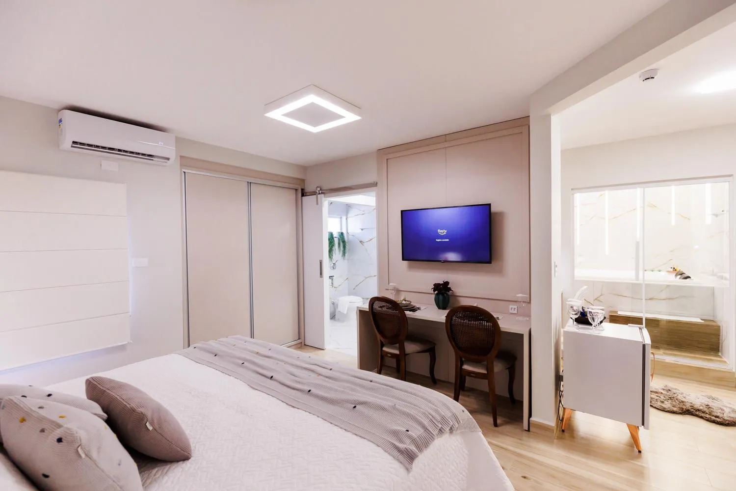 Photo of the whole room, Bed in Tonello Business Hotel