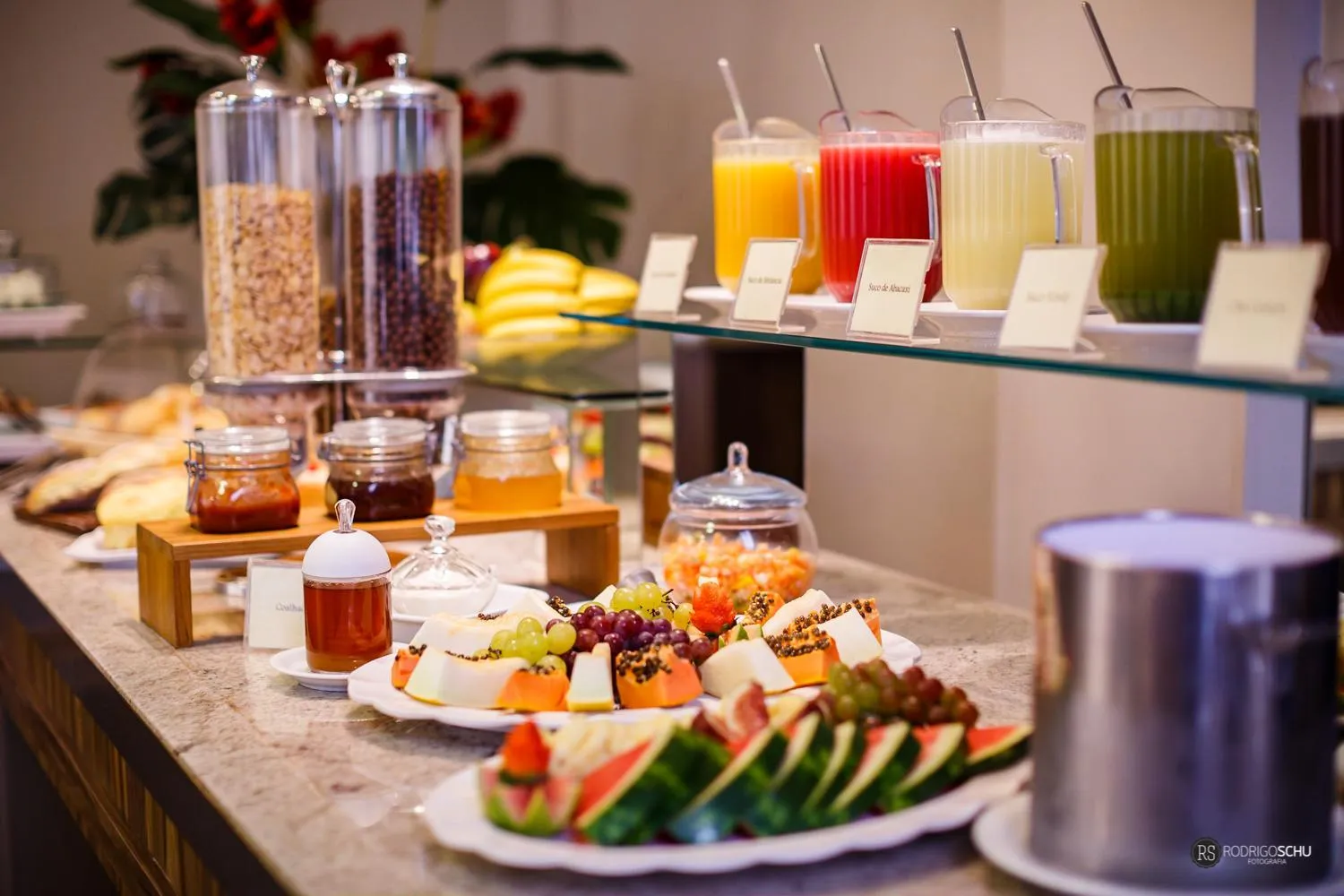 Food and drinks in Tonello Business Hotel