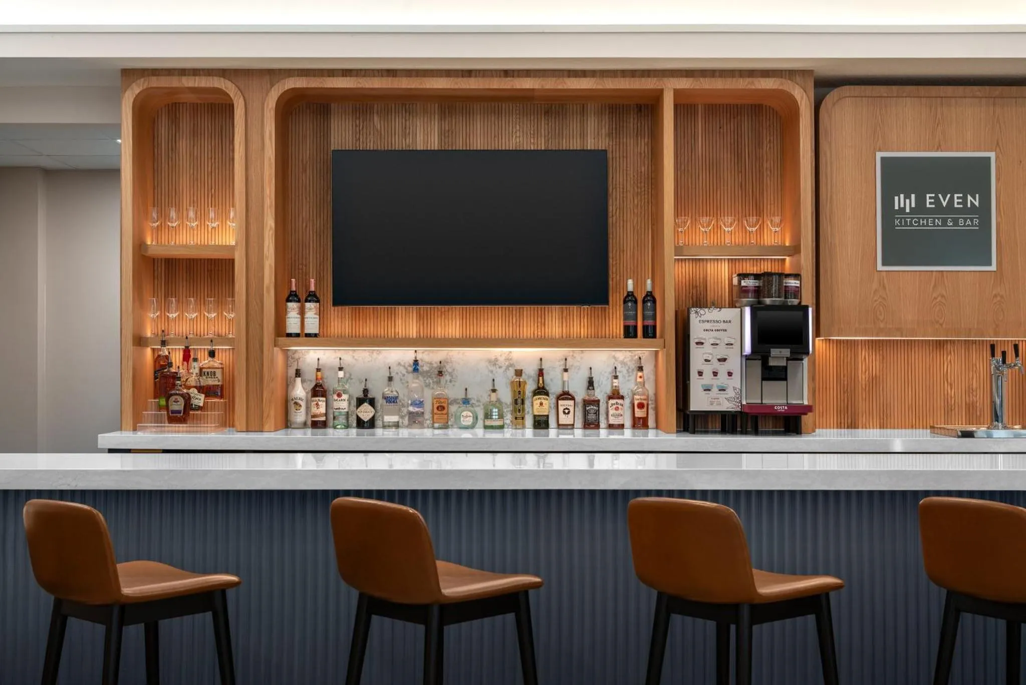Lounge or bar in EVEN Hotel Orlando International Airport by IHG