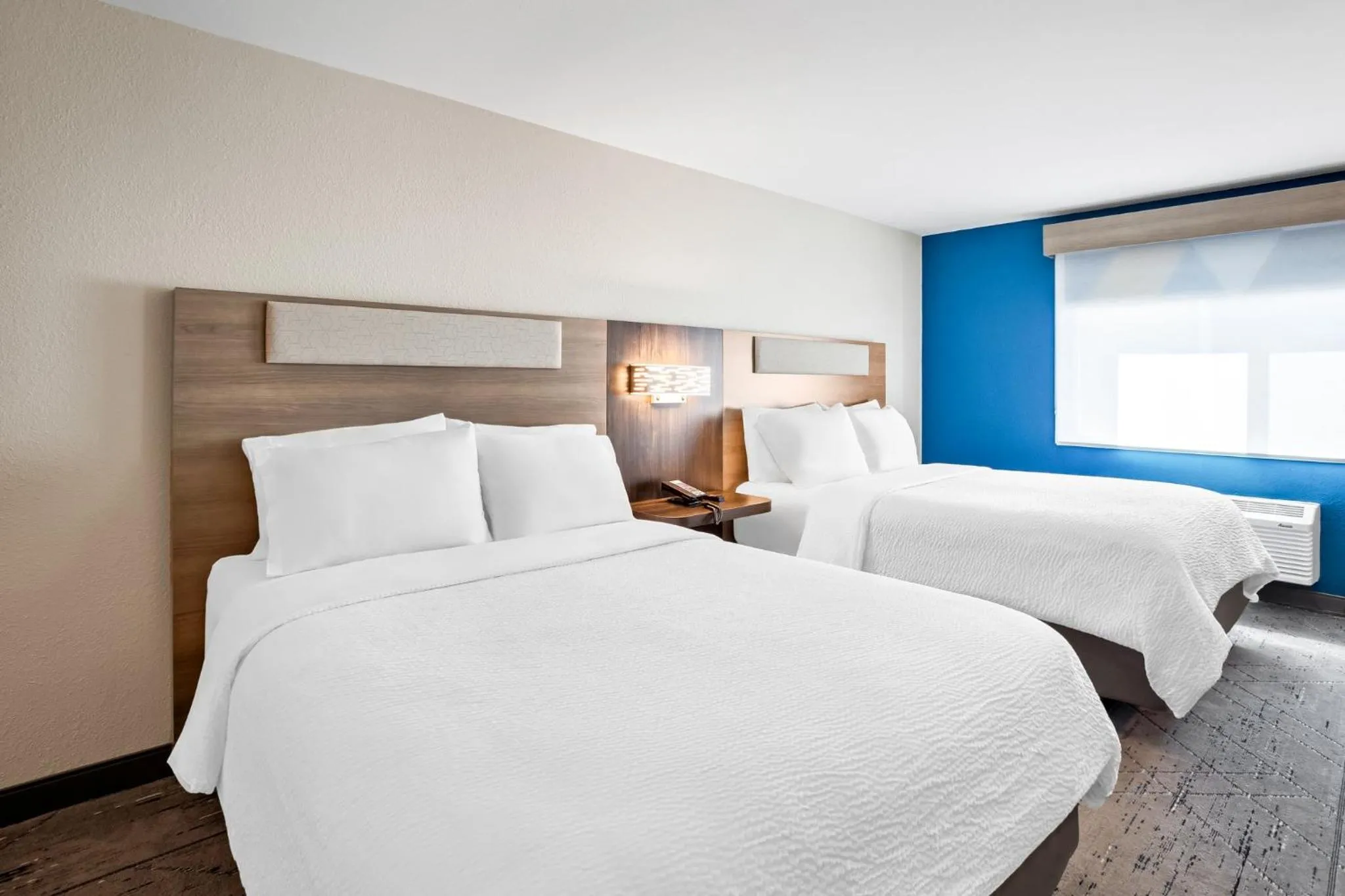 Photo of the whole room, Bed in Holiday Inn Express & Suites Tumwater - Olympia by IHG