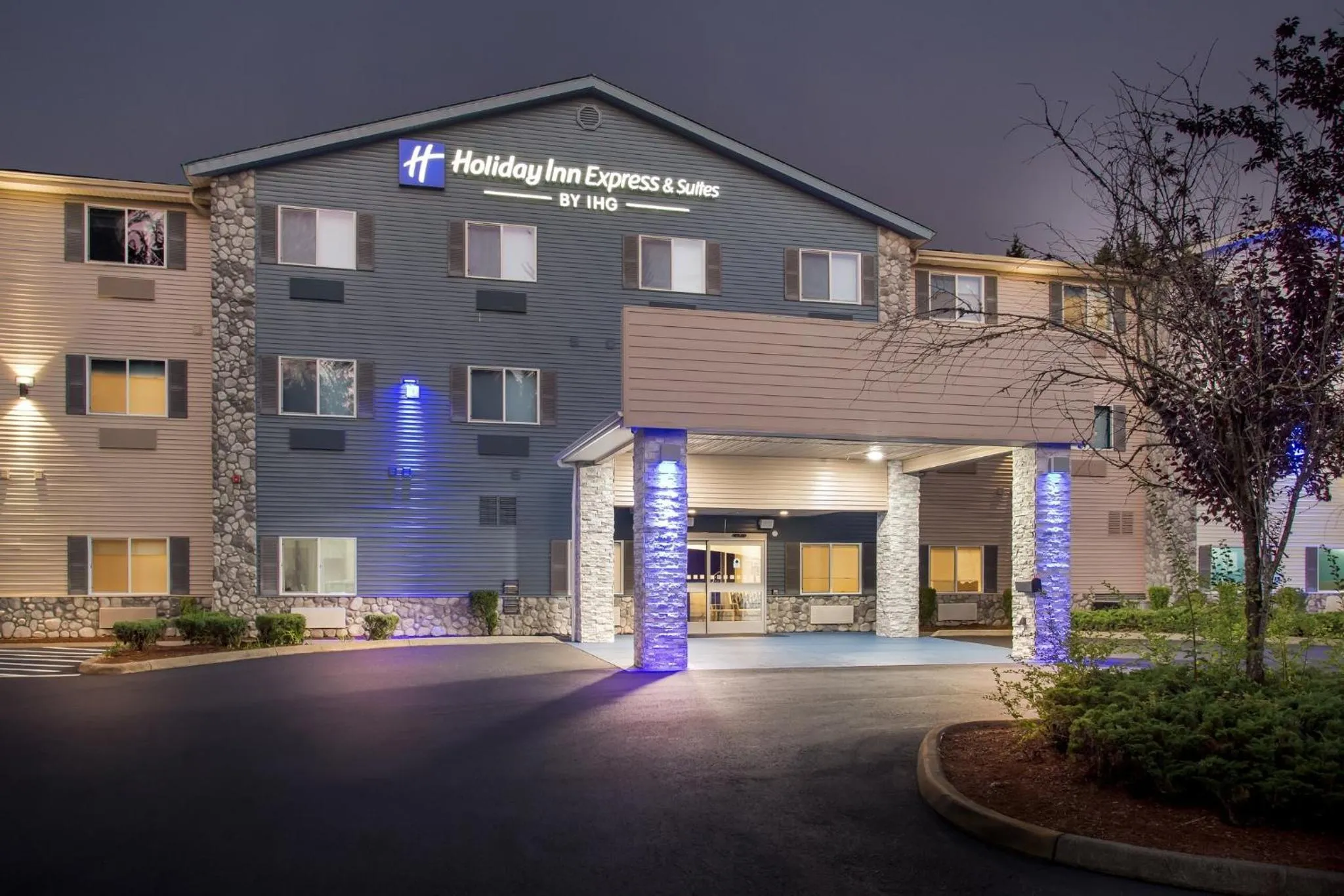 Property building in Holiday Inn Express & Suites Tumwater - Olympia by IHG