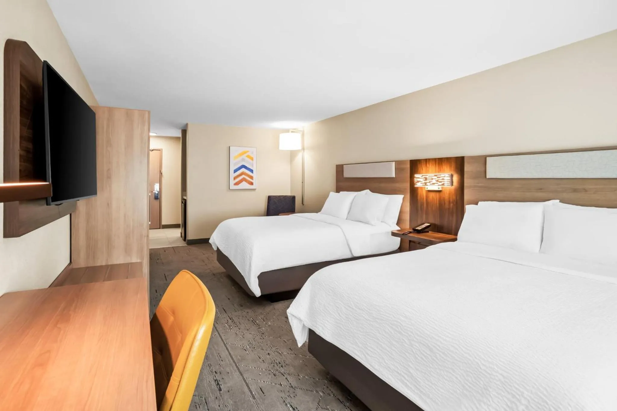 Photo of the whole room, Bed in Holiday Inn Express & Suites Tumwater - Olympia by IHG