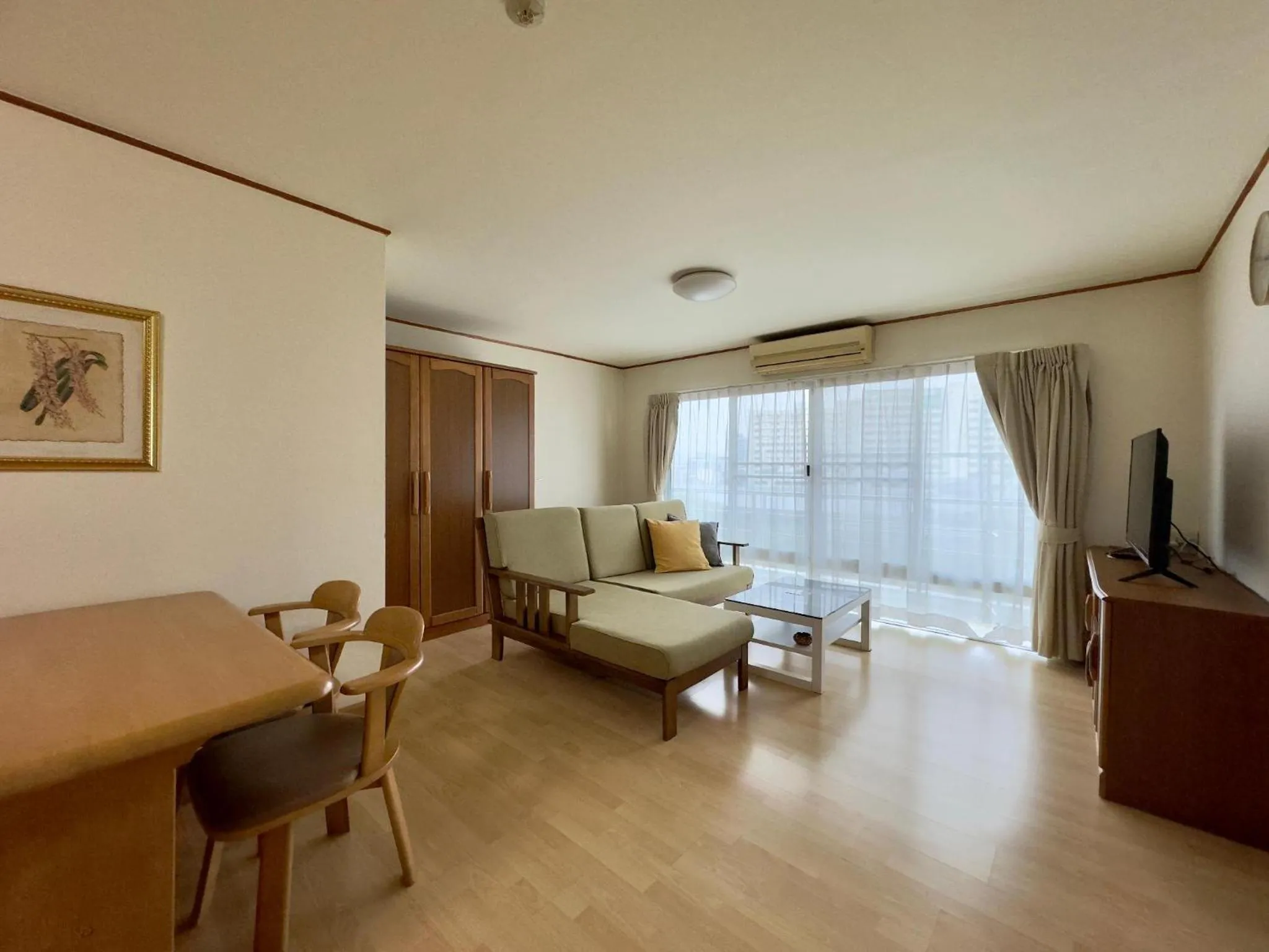 TV and multimedia in Sriracha Avenue Serviced Apartment