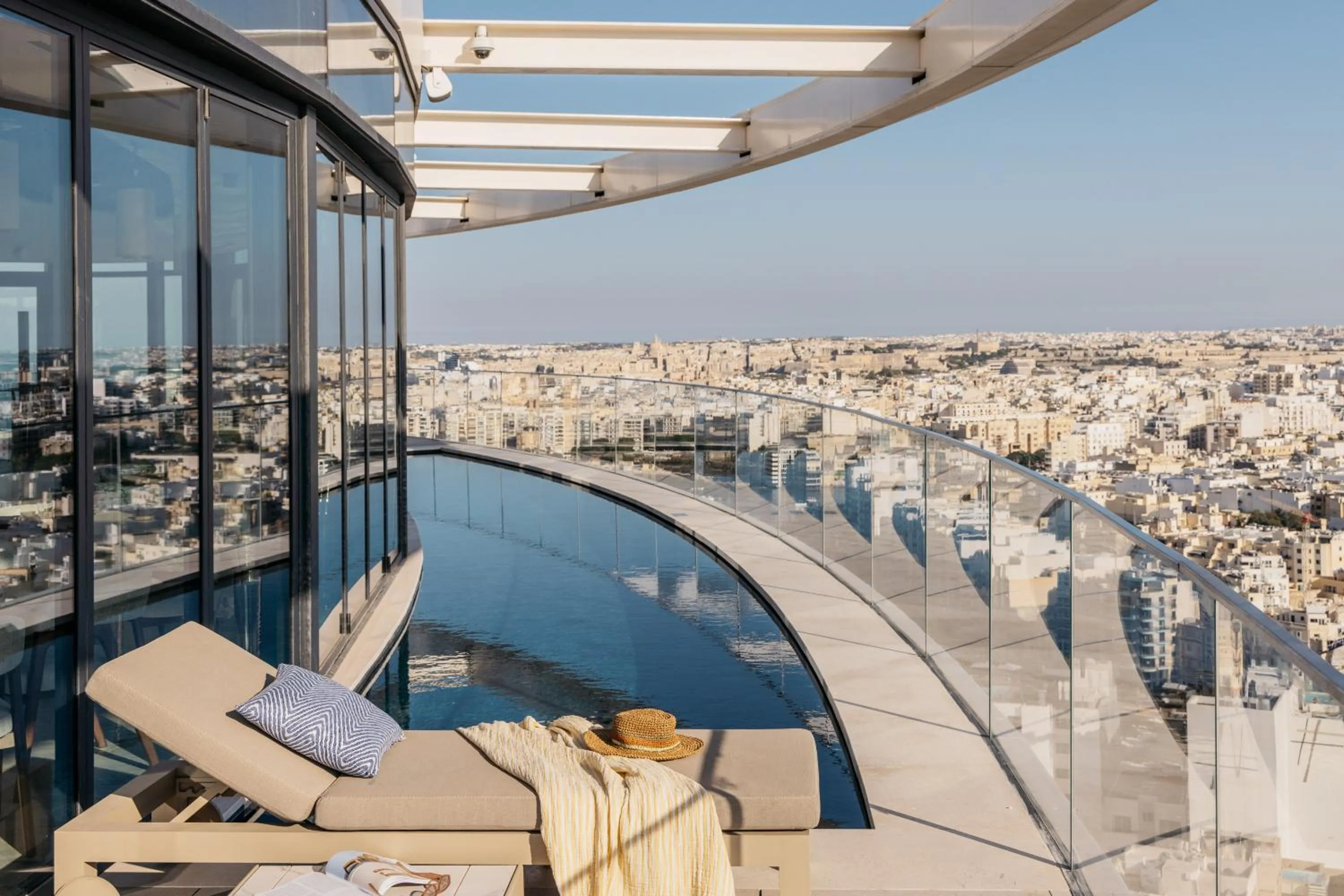 Property building in ME Malta by Meliá