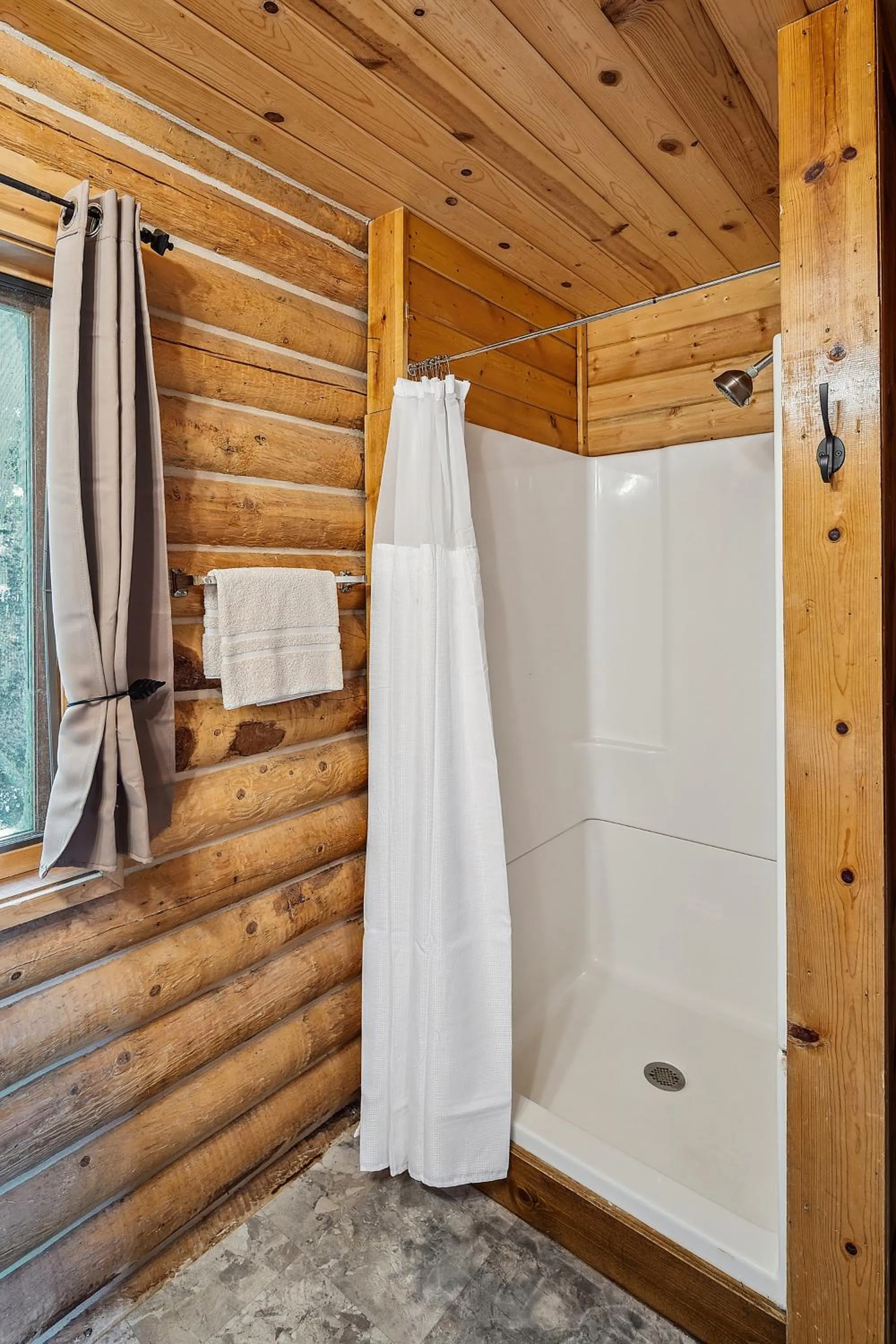 Shower in Denali Crow's Nest Cabins