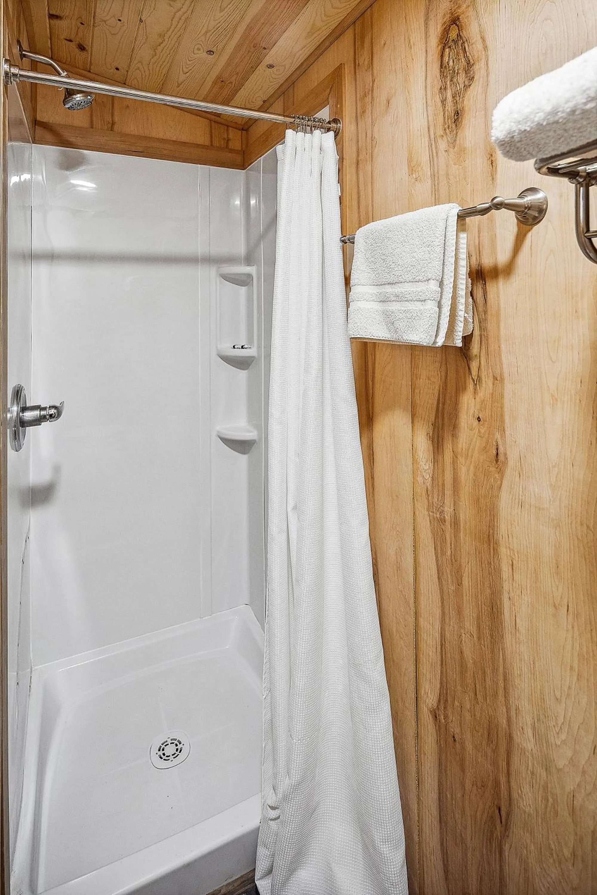 Shower in Denali Crow's Nest Cabins