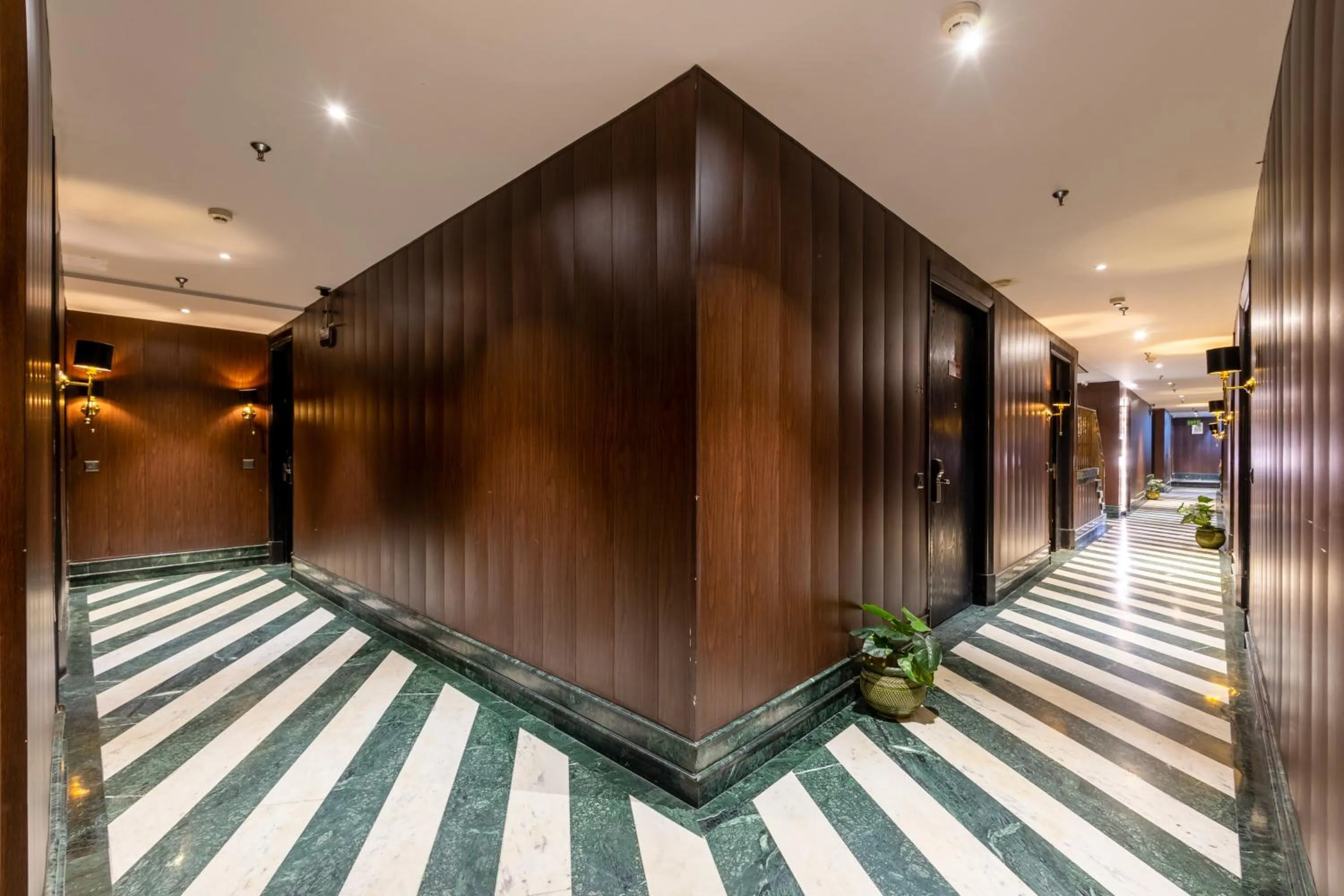 Floor plan in Foxoso Hotel Delhi Airport