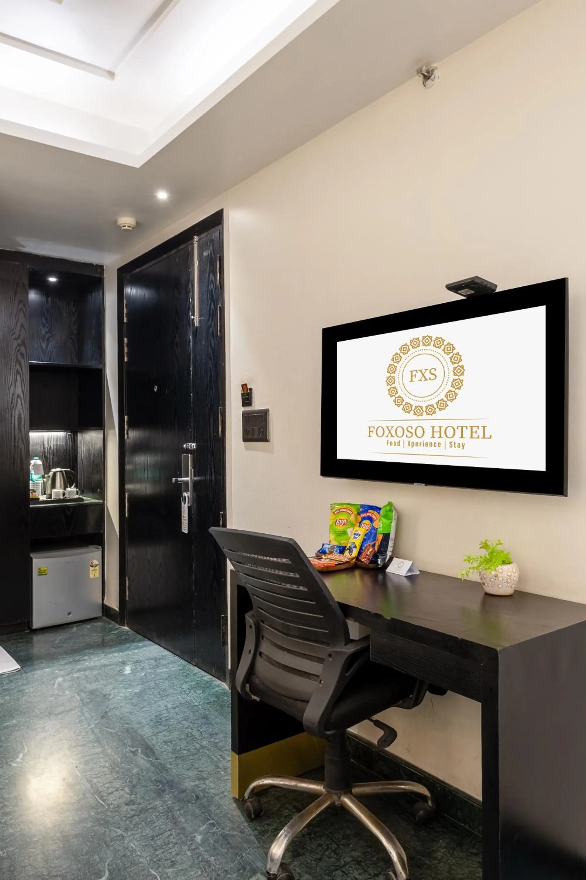 Bedroom in Foxoso Hotel Delhi Airport