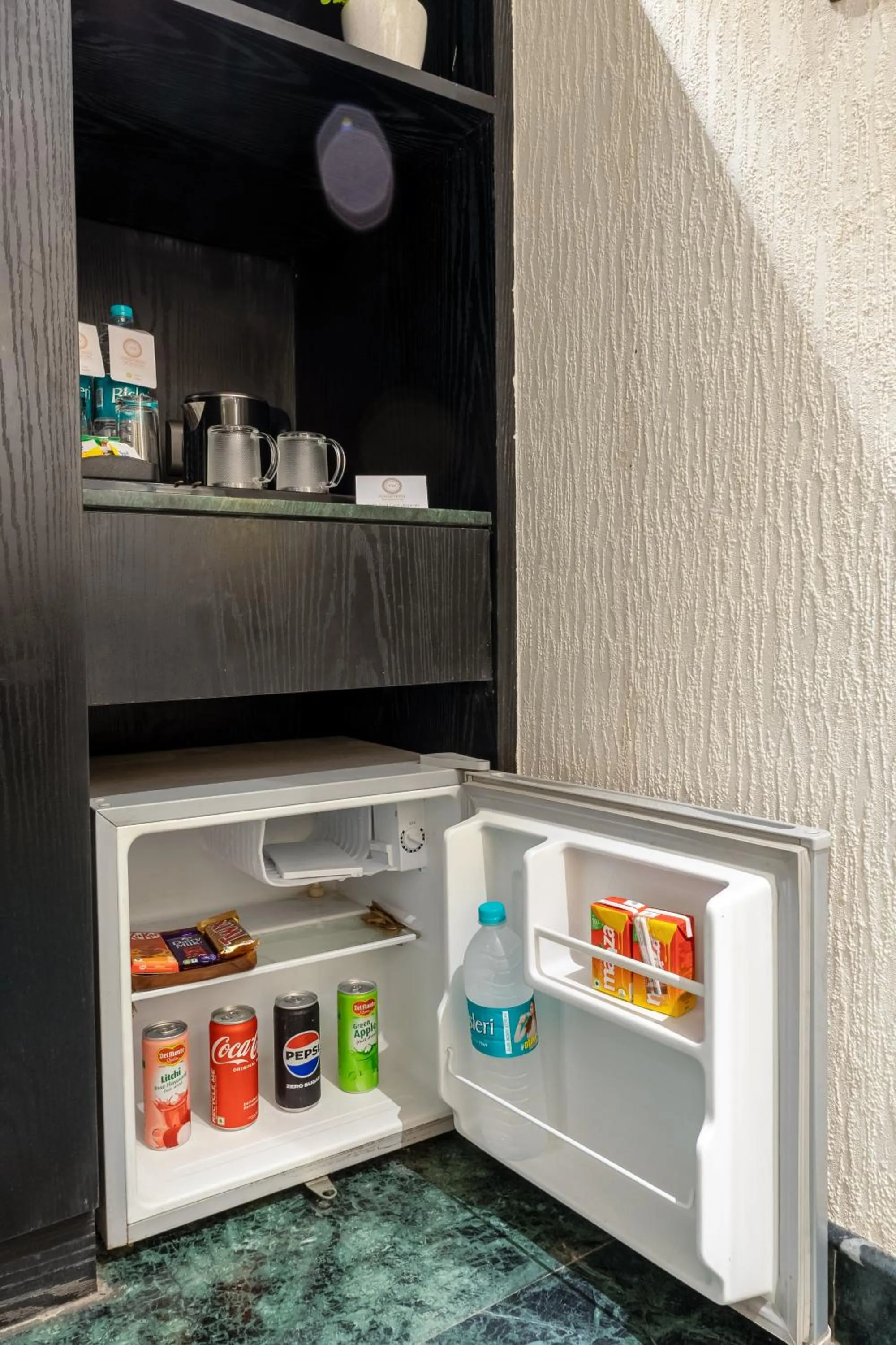 minibar in Foxoso Hotel Delhi Airport