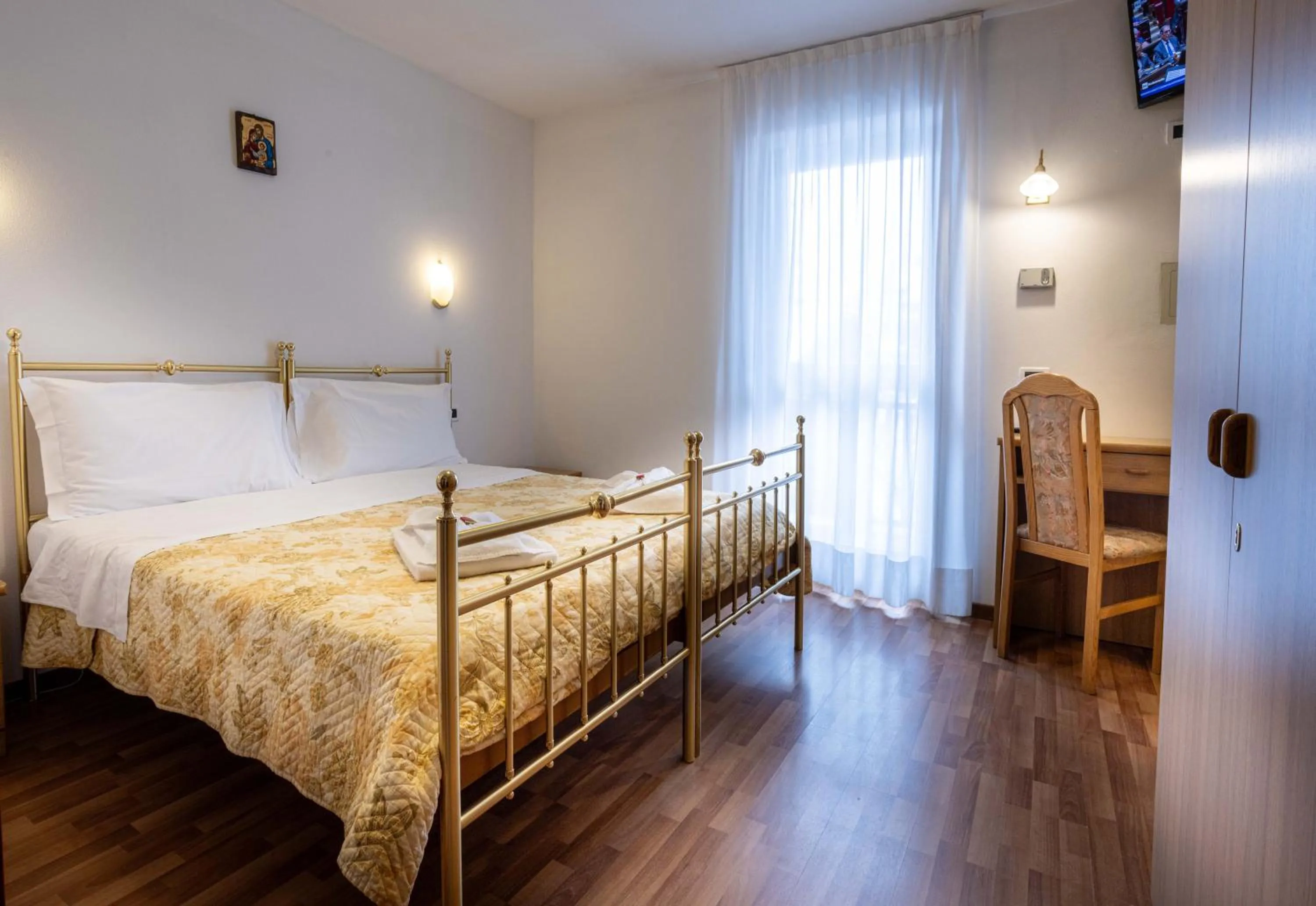 Bedroom, Bed in Hotel Sella Ronda Serenella - A 50 mt dalle piste da sci