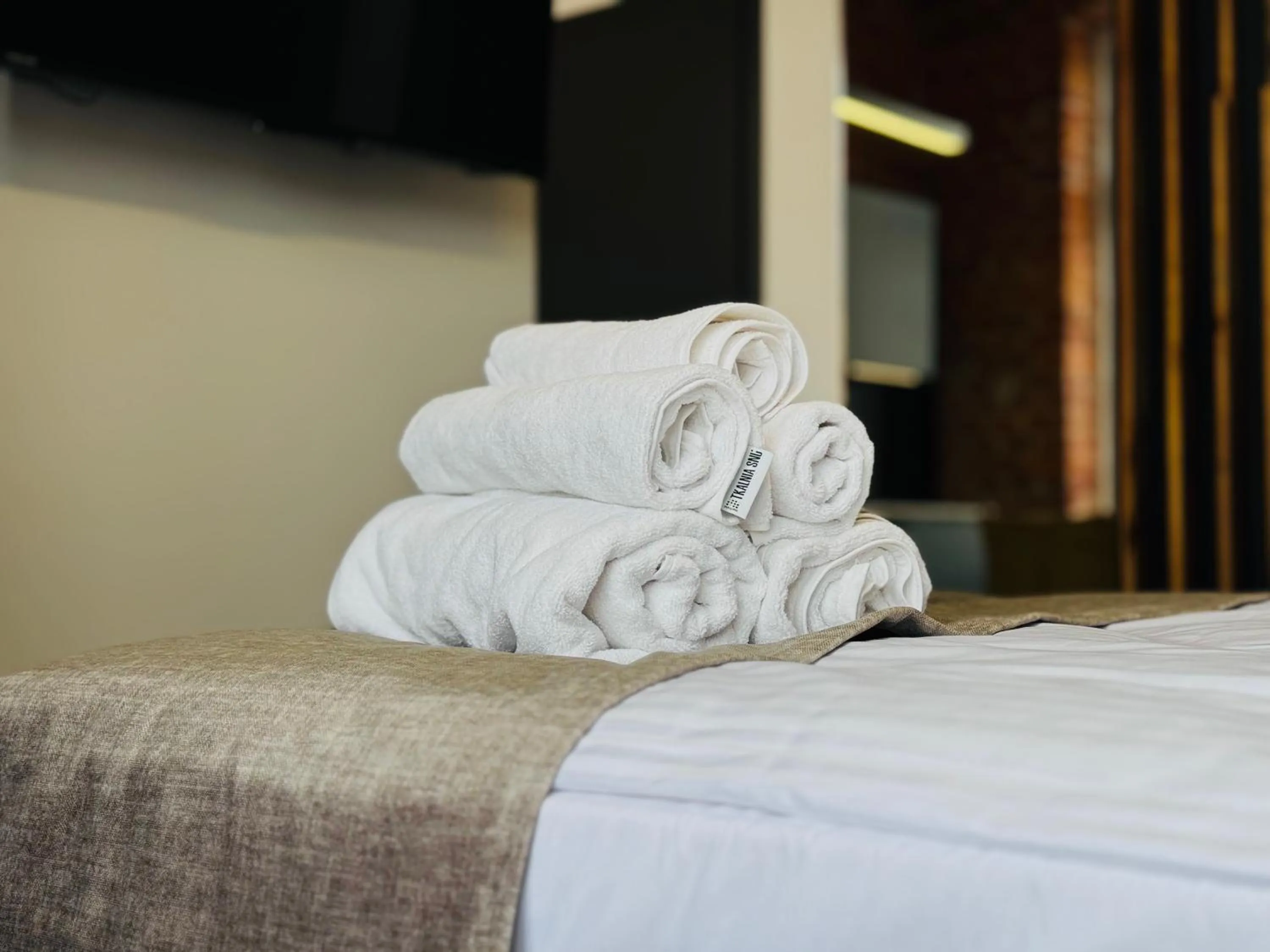 towels, Bed in Tkalnia Snu