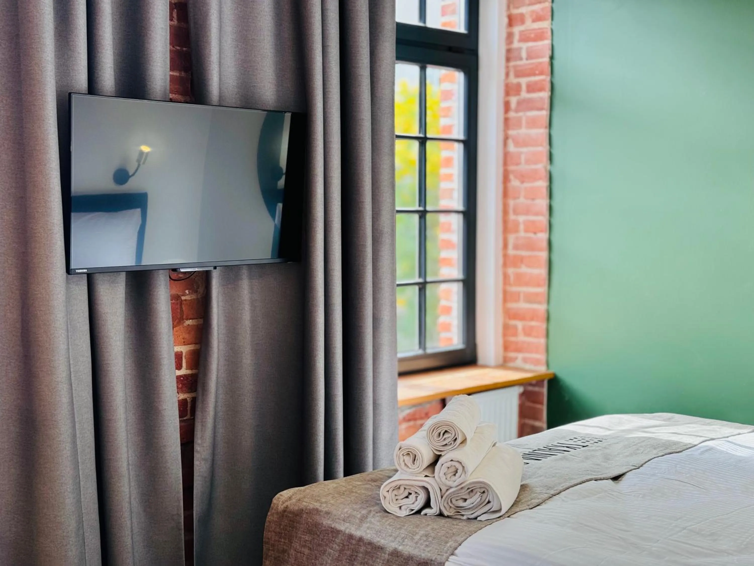 Photo of the whole room, Bed in Tkalnia Snu