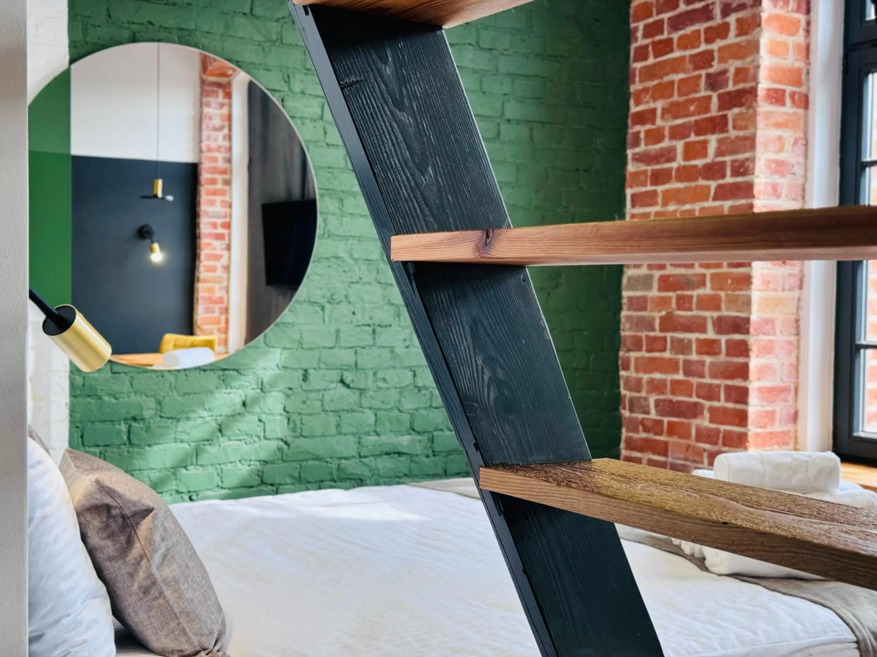 Photo of the whole room, Bed in Tkalnia Snu