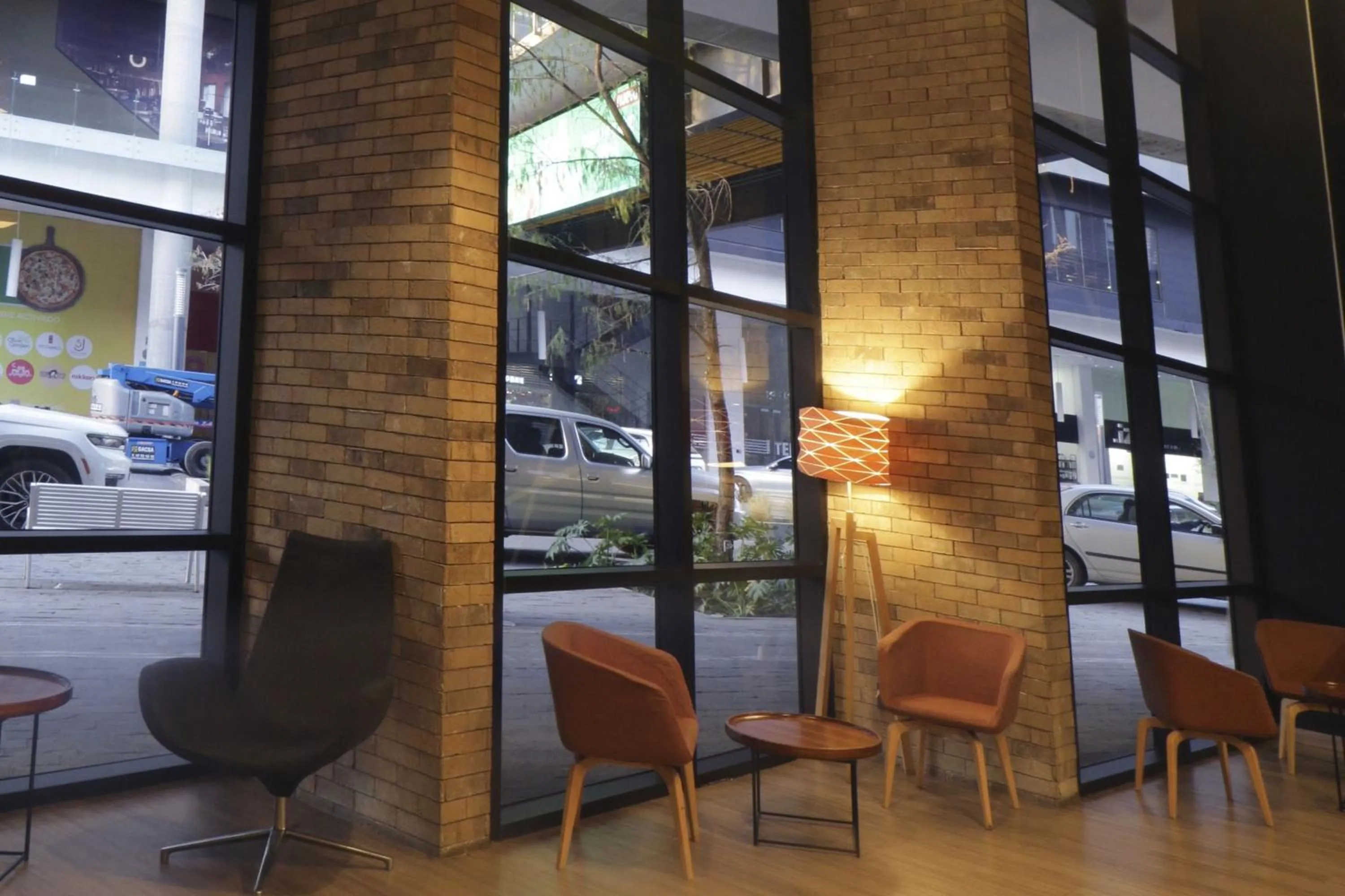 Lobby or reception in City Express Plus by Marriott Monterrey Nuevo Sur