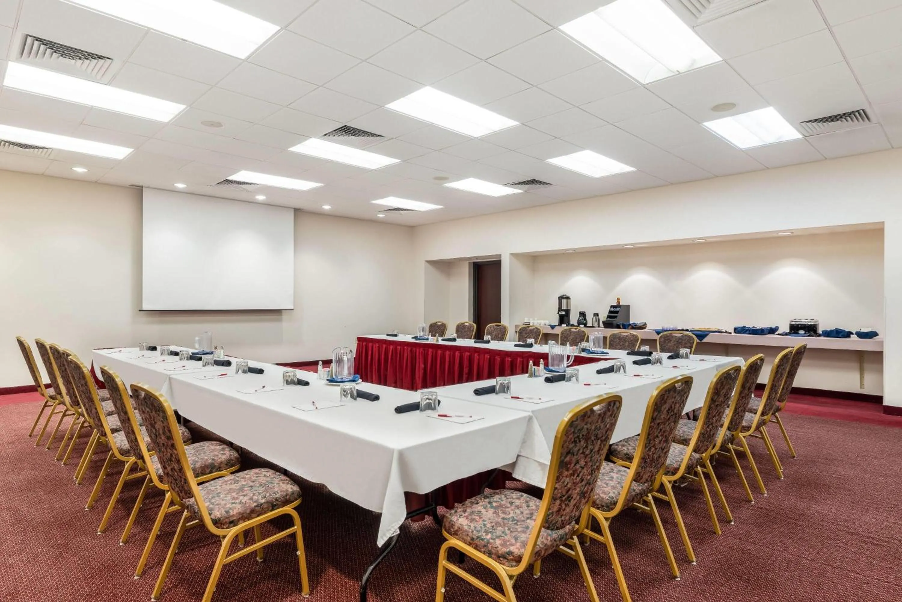 Meeting/conference room in Ramada by Wyndham State College Hotel & Conference Center