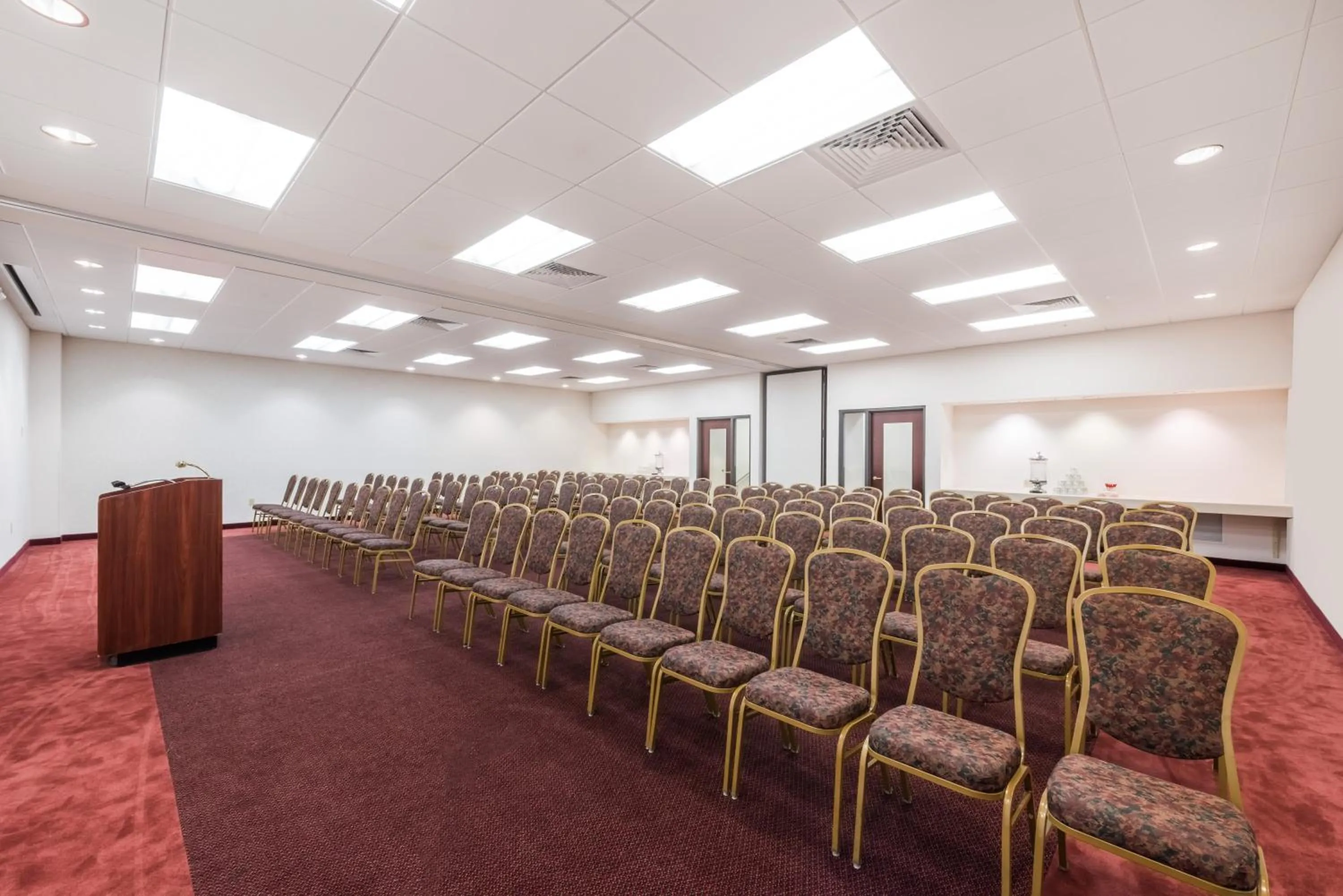 Banquet/Function facilities in Ramada by Wyndham State College Hotel & Conference Center