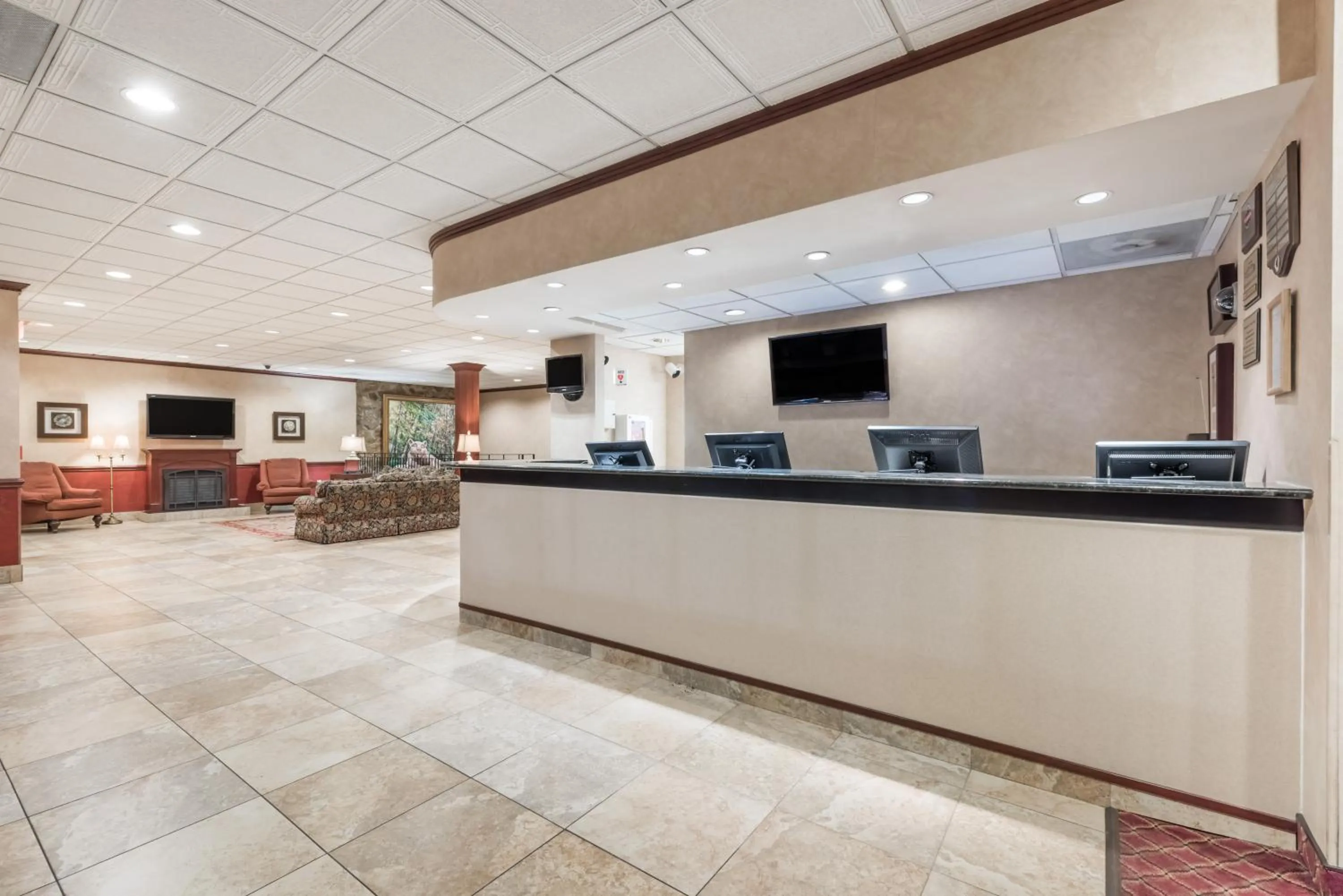 Lobby or reception in Ramada by Wyndham State College Hotel & Conference Center