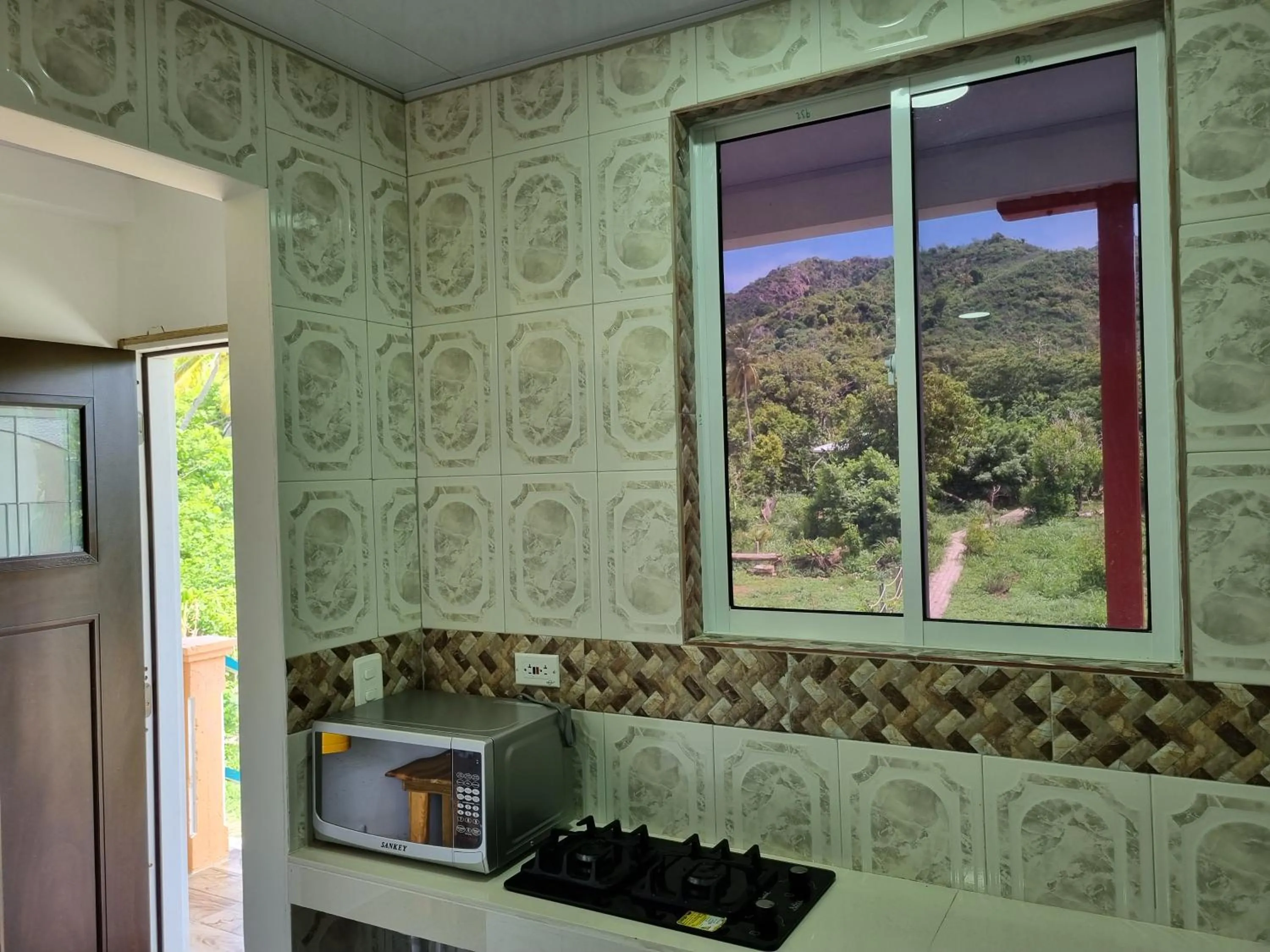 Kitchen or kitchenette in Shell Sea B & B