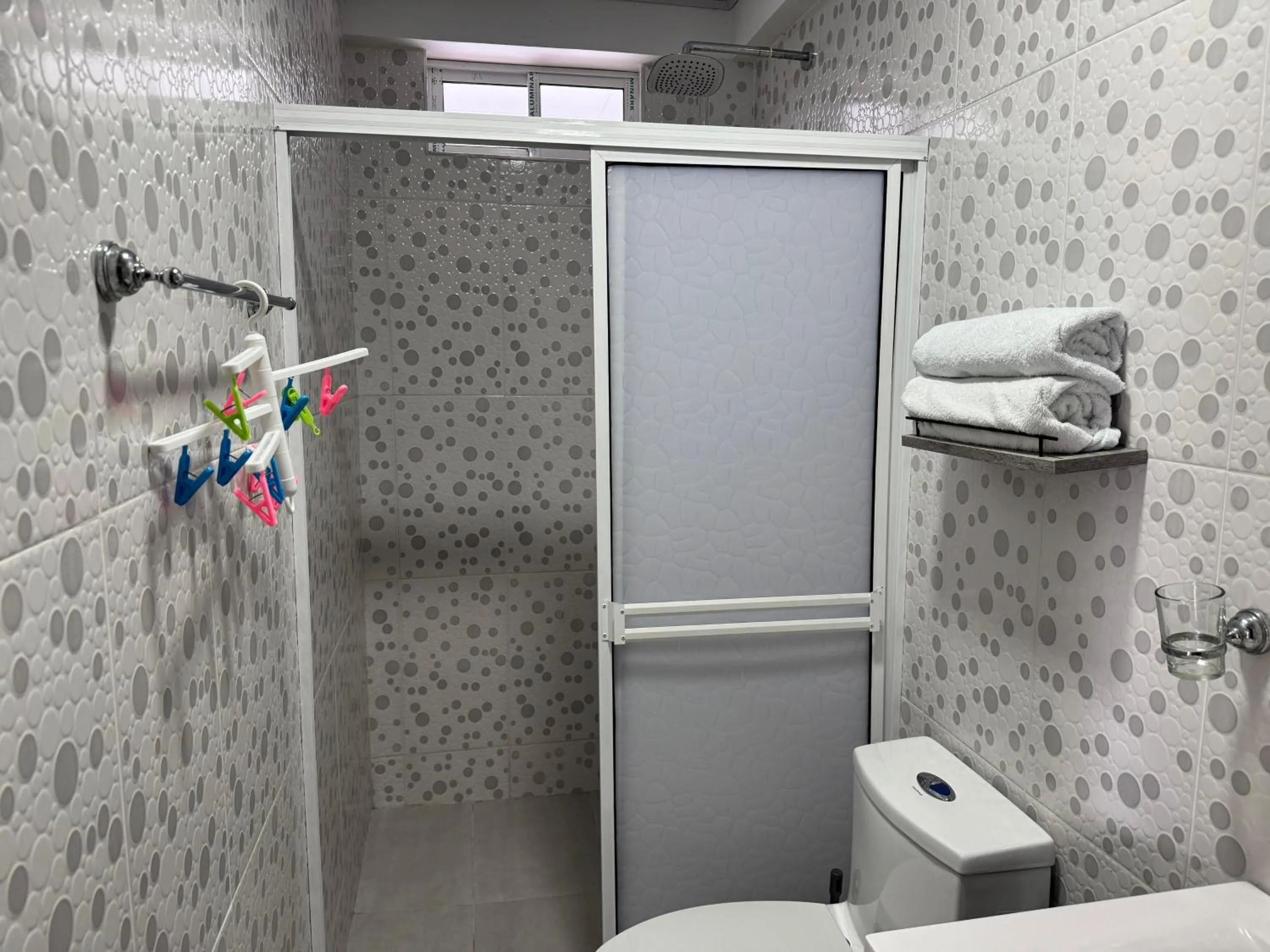 Shower in Shell Sea B & B