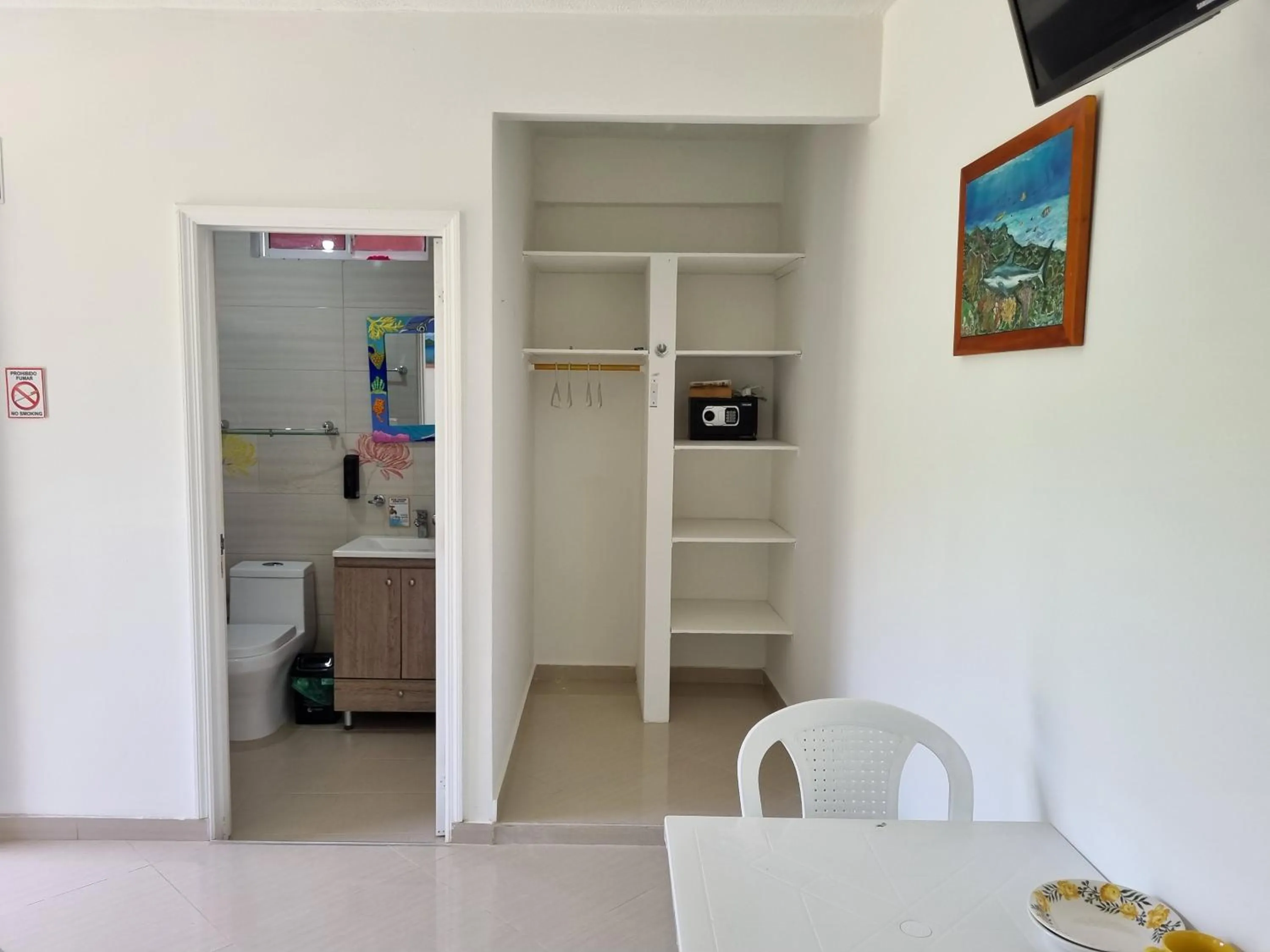 Bathroom in Shell Sea B & B