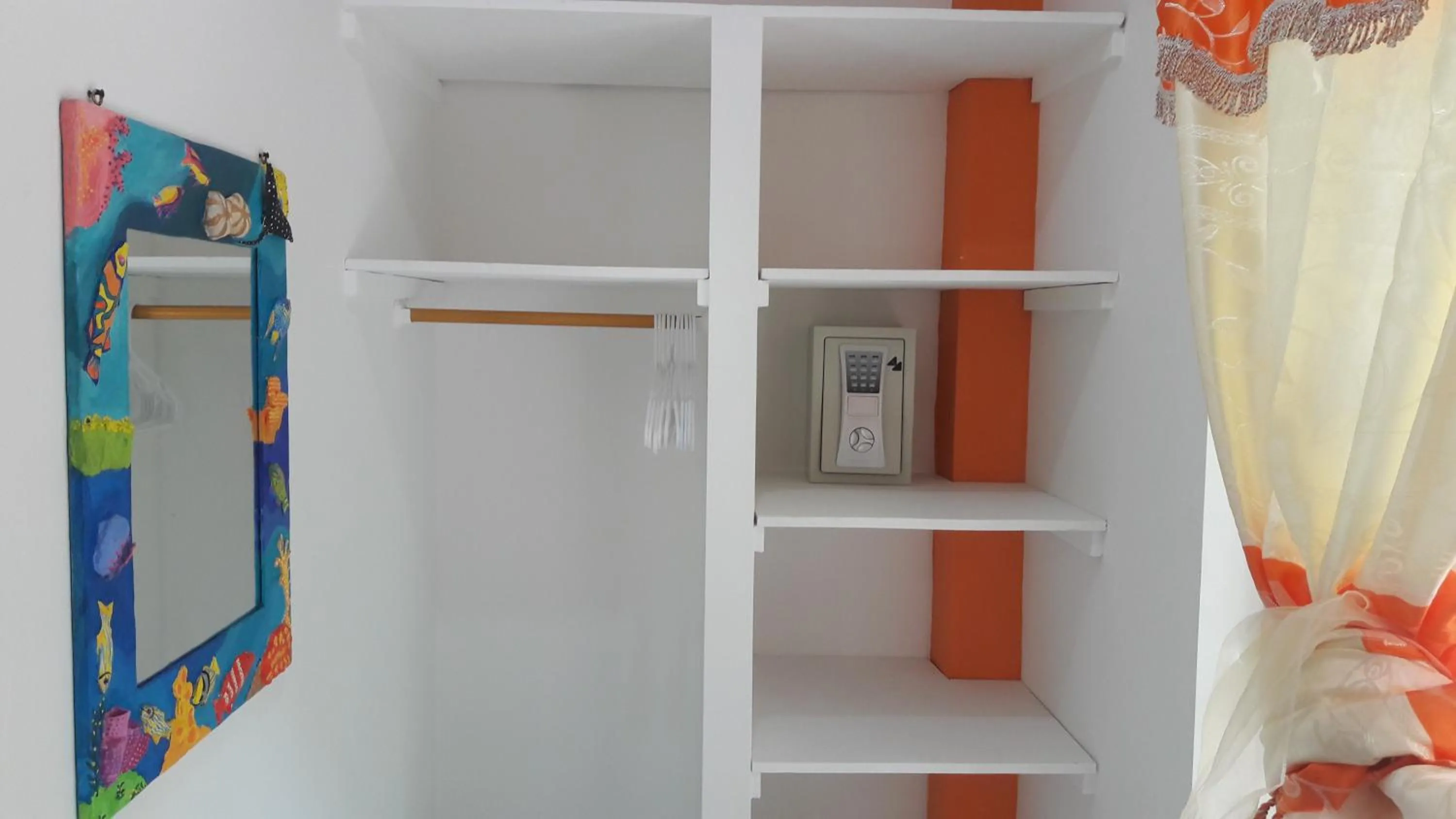 safe in Shell Sea B & B