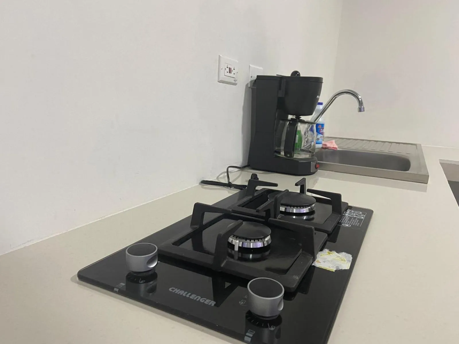 stove in Shell Sea B & B