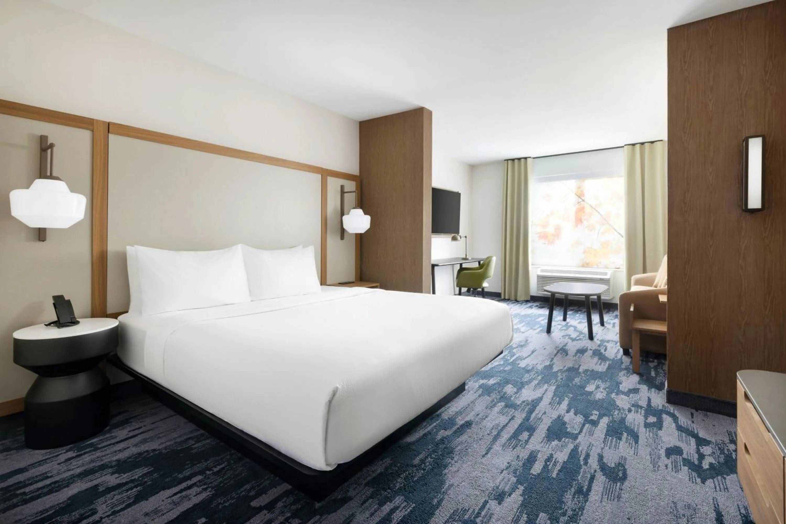 Photo of the whole room, Bed in Fairfield by Marriott Inn & Suites Union