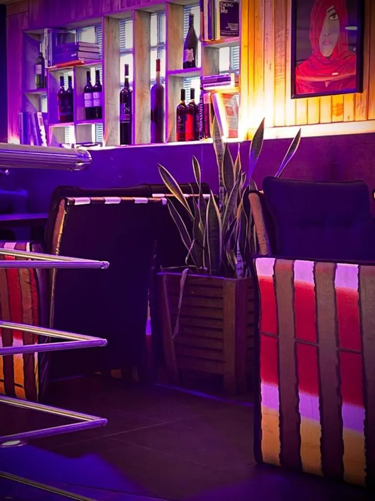 Restaurant/places to eat in The Crib Hotels